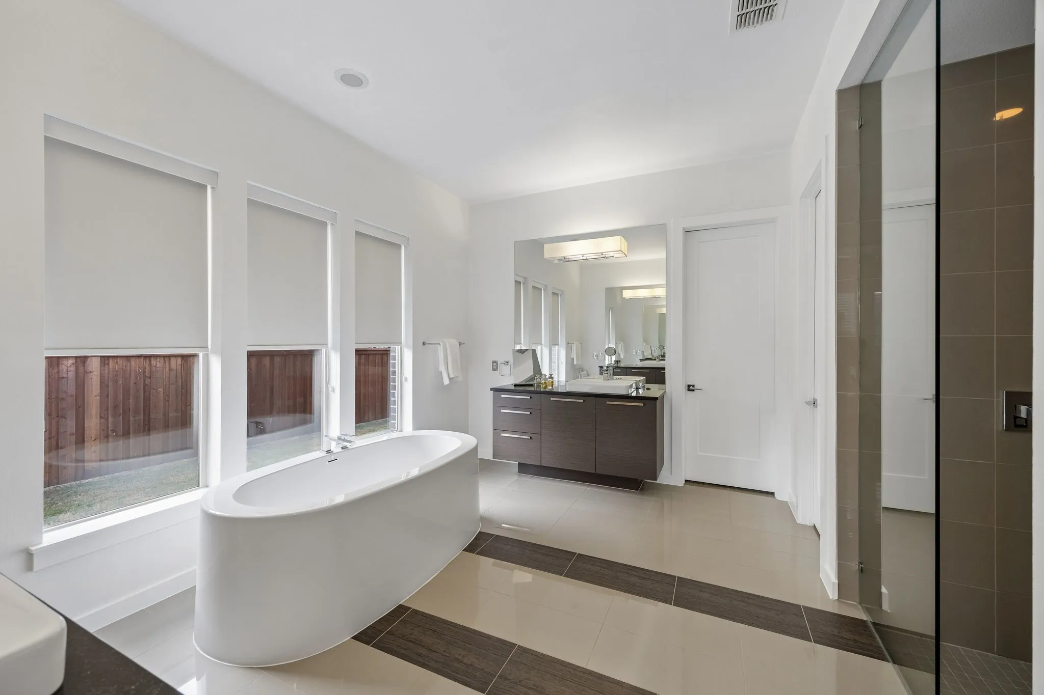 Single Family Residence For Sale in Denton County , 769 Laverton Drive, Frisco, Texas 75036, 5 Bedroom, 7 Bathroom, 3 Garage spaces, 4,267 Sqft, built in 2016, mls#21370801, Real Estate Agent in Frisco, Homes For Sale in Denton county, Homes For Sale in Frisco, Realtor in Frisco Texas, Real Estate Brokerage Independent Realty Texas, Luminita Cordes Realtor