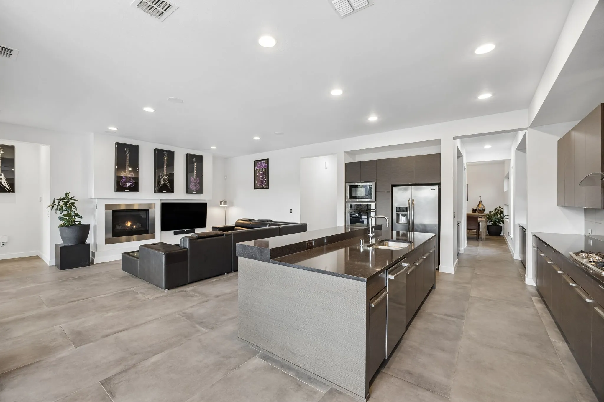 Single Family Residence For Sale in Denton County , 769 Laverton Drive, Frisco, Texas 75036, 5 Bedroom, 7 Bathroom, 3 Garage spaces, 4,267 Sqft, built in 2016, mls#21370801, Real Estate Agent in Frisco, Homes For Sale in Denton county, Homes For Sale in Frisco, Realtor in Frisco Texas, Real Estate Brokerage Independent Realty Texas, Luminita Cordes Realtor
