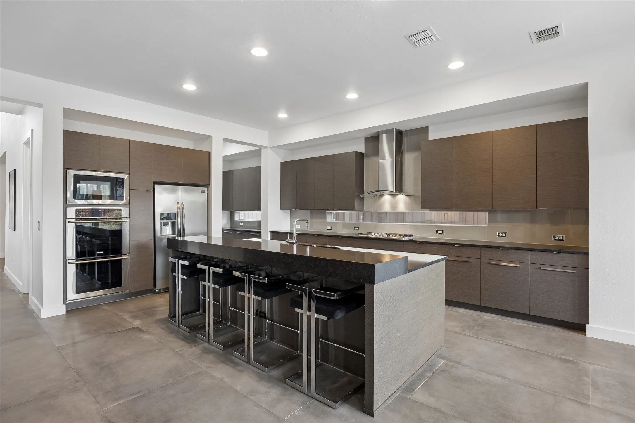 Single Family Residence For Sale in Denton County , 769 Laverton Drive, Frisco, Texas 75036, 5 Bedroom, 7 Bathroom, 3 Garage spaces, 4,267 Sqft, built in 2016, mls#21370801, Real Estate Agent in Frisco, Homes For Sale in Denton county, Homes For Sale in Frisco, Realtor in Frisco Texas, Real Estate Brokerage Independent Realty Texas, Luminita Cordes Realtor