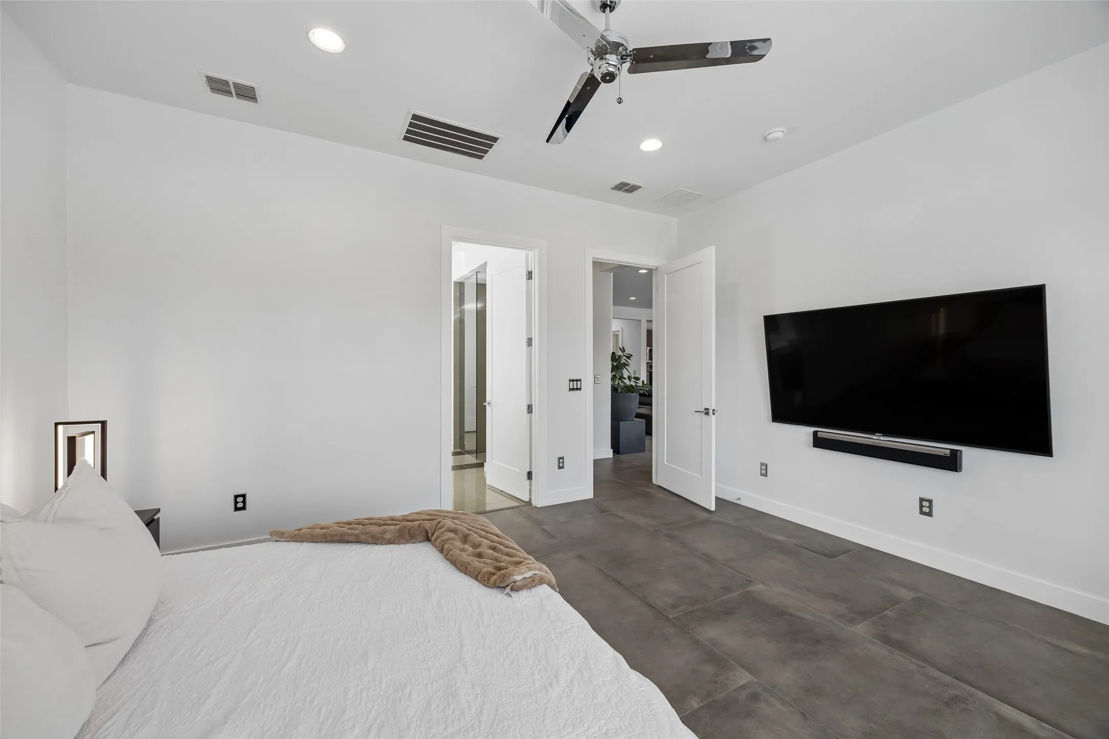 Single Family Residence For Sale in Denton County , 769 Laverton Drive, Frisco, Texas 75036, 5 Bedroom, 7 Bathroom, 3 Garage spaces, 4,267 Sqft, built in 2016, mls#21370801, Real Estate Agent in Frisco, Homes For Sale in Denton county, Homes For Sale in Frisco, Realtor in Frisco Texas, Real Estate Brokerage Independent Realty Texas, Luminita Cordes Realtor