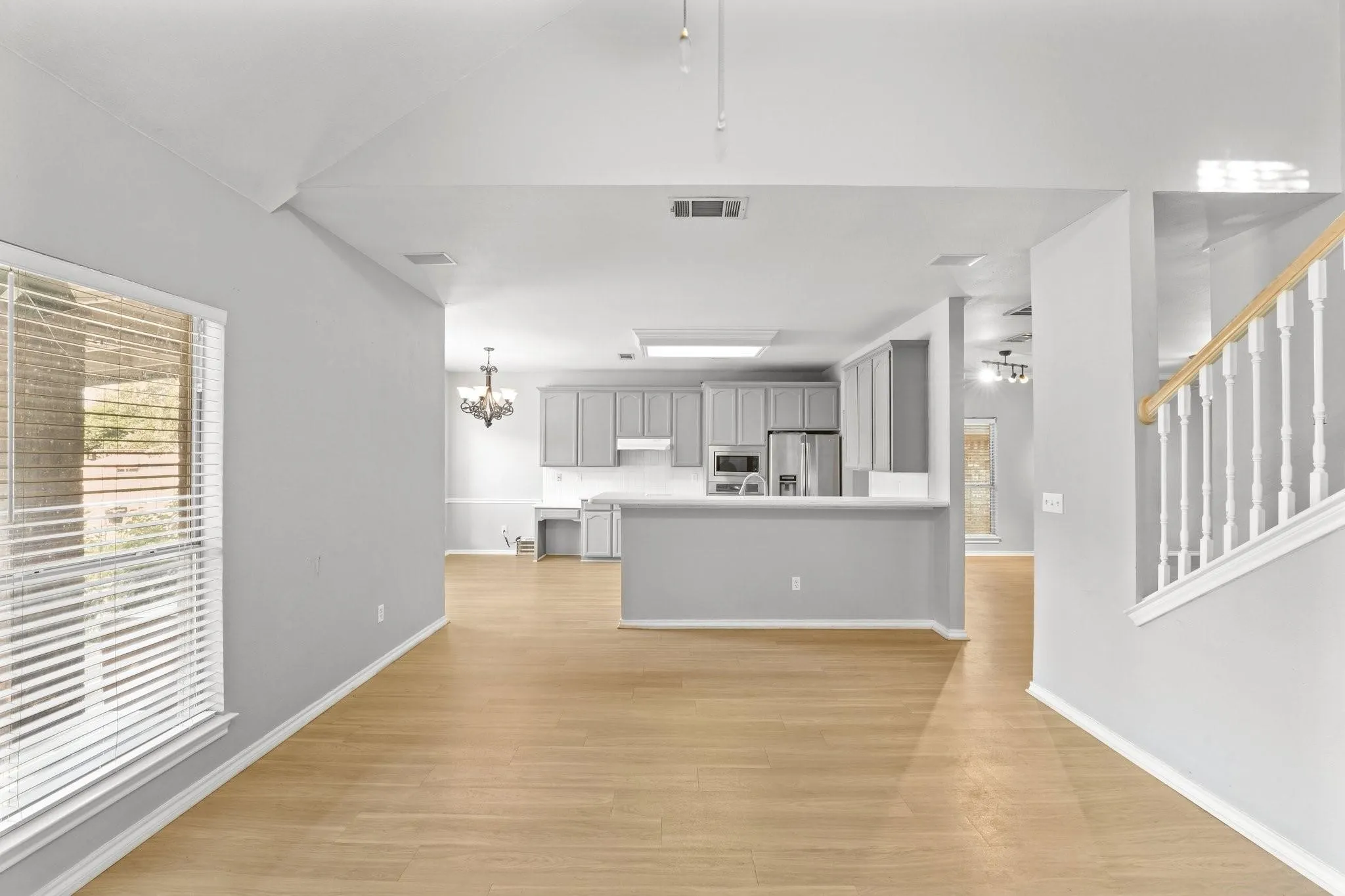Single Family Residence For Rent in Tarrant County , 1801 Overland Street, Fort Worth, Texas 76131, 3 Bedroom, 3 Bathroom, 2 Garage spaces, 1,926 Sqft, built in 1996, mls#21375617, Real Estate Agent in Fort Worth, Homes For Rent in Tarrant county, Homes For Rent in Fort Worth, Realtor in Fort Worth Texas, Real Estate Brokerage Independent Realty Texas, Luminita Cordes Realtor