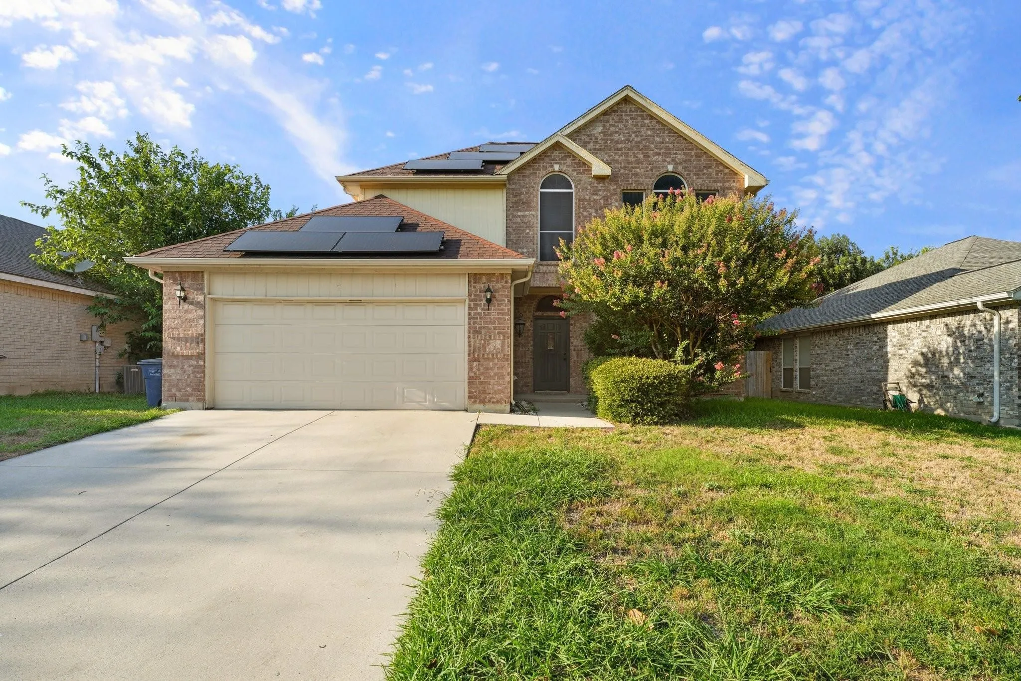 Single Family Residence For Rent in Tarrant County , 1801 Overland Street, Fort Worth, Texas 76131, 3 Bedroom, 3 Bathroom, 2 Garage spaces, 1,926 Sqft, built in 1996, mls#21375617, Real Estate Agent in Fort Worth, Homes For Rent in Tarrant county, Homes For Rent in Fort Worth, Realtor in Fort Worth Texas, Real Estate Brokerage Independent Realty Texas, Luminita Cordes Realtor