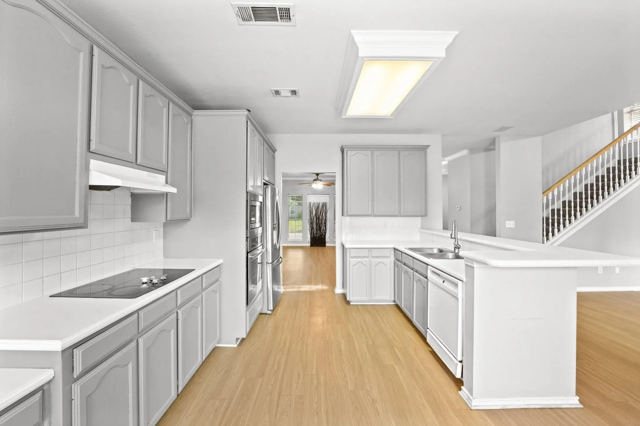 Single Family Residence For Rent in Tarrant County , 1801 Overland Street, Fort Worth, Texas 76131, 3 Bedroom, 3 Bathroom, 2 Garage spaces, 1,926 Sqft, built in 1996, mls#21375617, Real Estate Agent in Fort Worth, Homes For Rent in Tarrant county, Homes For Rent in Fort Worth, Realtor in Fort Worth Texas, Real Estate Brokerage Independent Realty Texas, Luminita Cordes Realtor