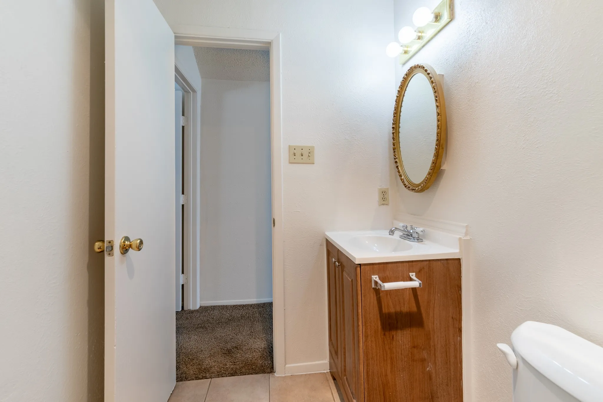 Single Family Residence For Rent in Tarrant County , 209 Pebblebrook Street, Arlington, Texas 76014, 3 Bedroom, 2 Bathroom, 2 Garage spaces, 1,626 Sqft, built in 1975, mls#21375597, Real Estate Agent in Arlington, Homes For Rent in Tarrant county, Homes For Rent in Arlington, Realtor in Arlington Texas, Real Estate Brokerage Independent Realty Texas, Luminita Cordes Realtor