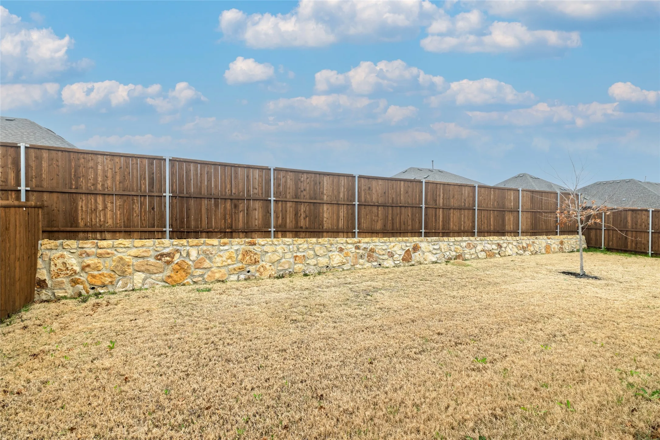 Single Family Residence For Sale in Denton County , 212 Colvin Lane, Justin, Texas 76247, 4 Bedroom, 3 Bathroom, 2 Garage spaces, 2,734 Sqft, built in 2024, mls#21375622, Real Estate Agent in Justin, Homes For Sale in Denton county, Homes For Sale in Justin, Realtor in Justin Texas, Real Estate Brokerage Independent Realty Texas, Luminita Cordes Realtor