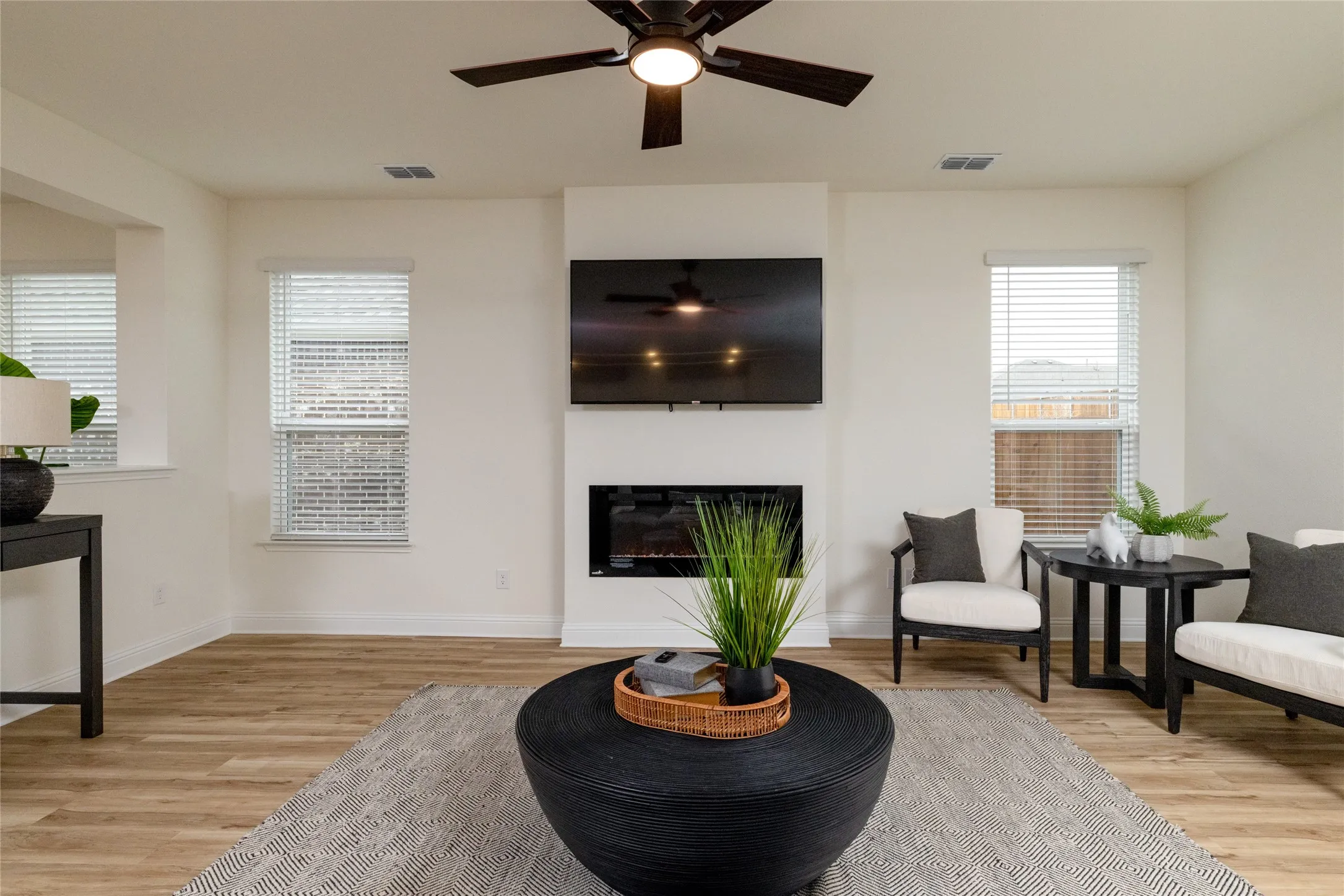 Single Family Residence For Sale in Denton County , 212 Colvin Lane, Justin, Texas 76247, 4 Bedroom, 3 Bathroom, 2 Garage spaces, 2,734 Sqft, built in 2024, mls#21375622, Real Estate Agent in Justin, Homes For Sale in Denton county, Homes For Sale in Justin, Realtor in Justin Texas, Real Estate Brokerage Independent Realty Texas, Luminita Cordes Realtor