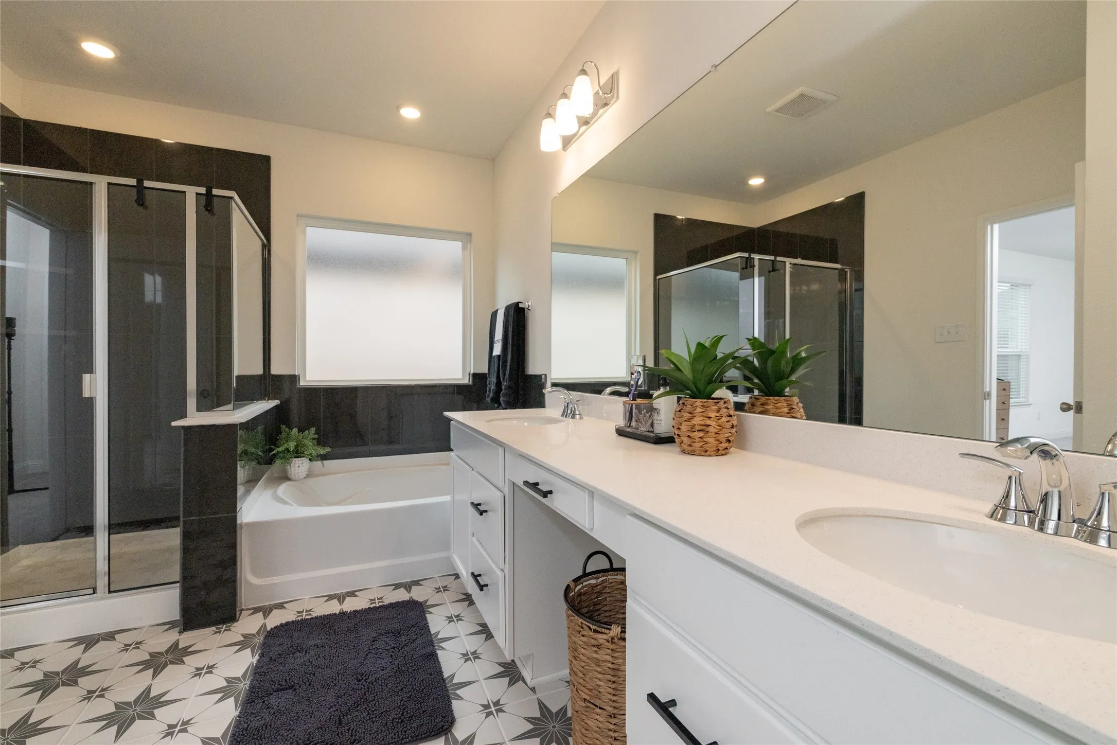 Single Family Residence For Sale in Denton County , 212 Colvin Lane, Justin, Texas 76247, 4 Bedroom, 3 Bathroom, 2 Garage spaces, 2,734 Sqft, built in 2024, mls#21375622, Real Estate Agent in Justin, Homes For Sale in Denton county, Homes For Sale in Justin, Realtor in Justin Texas, Real Estate Brokerage Independent Realty Texas, Luminita Cordes Realtor