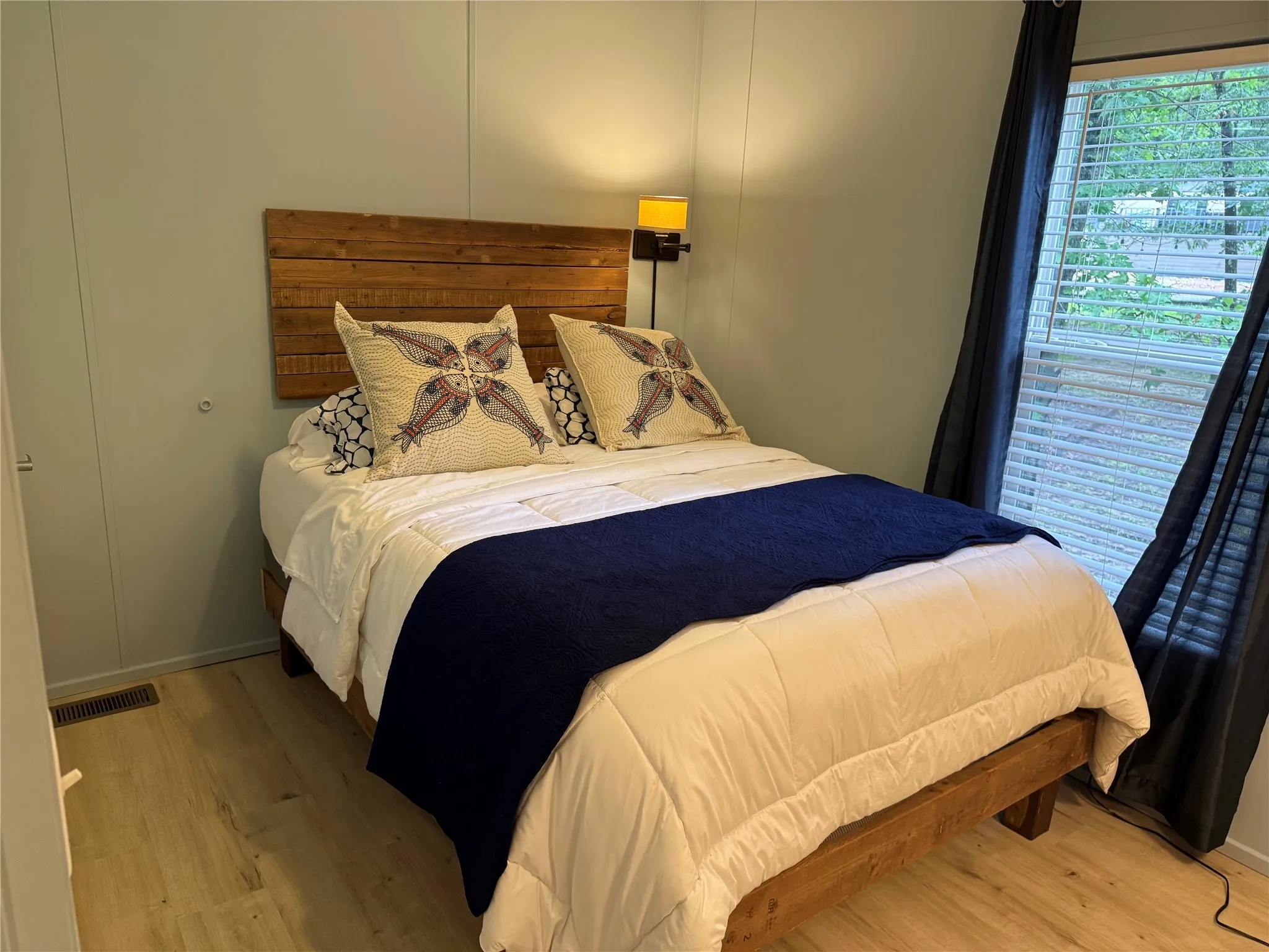 Manufactured Home For Sale in Grayson County , 300 Lighthouse Drive PT64, Pottsboro, Texas 75076, 3 Bedroom, 2 Bathroom, Garage spaces, 1,216 Sqft, built in 2015, mls#21375076, Real Estate Agent in Pottsboro, Homes For Sale in Grayson county, Homes For Sale in Pottsboro, Realtor in Pottsboro Texas, Real Estate Brokerage Independent Realty Texas, Luminita Cordes Realtor