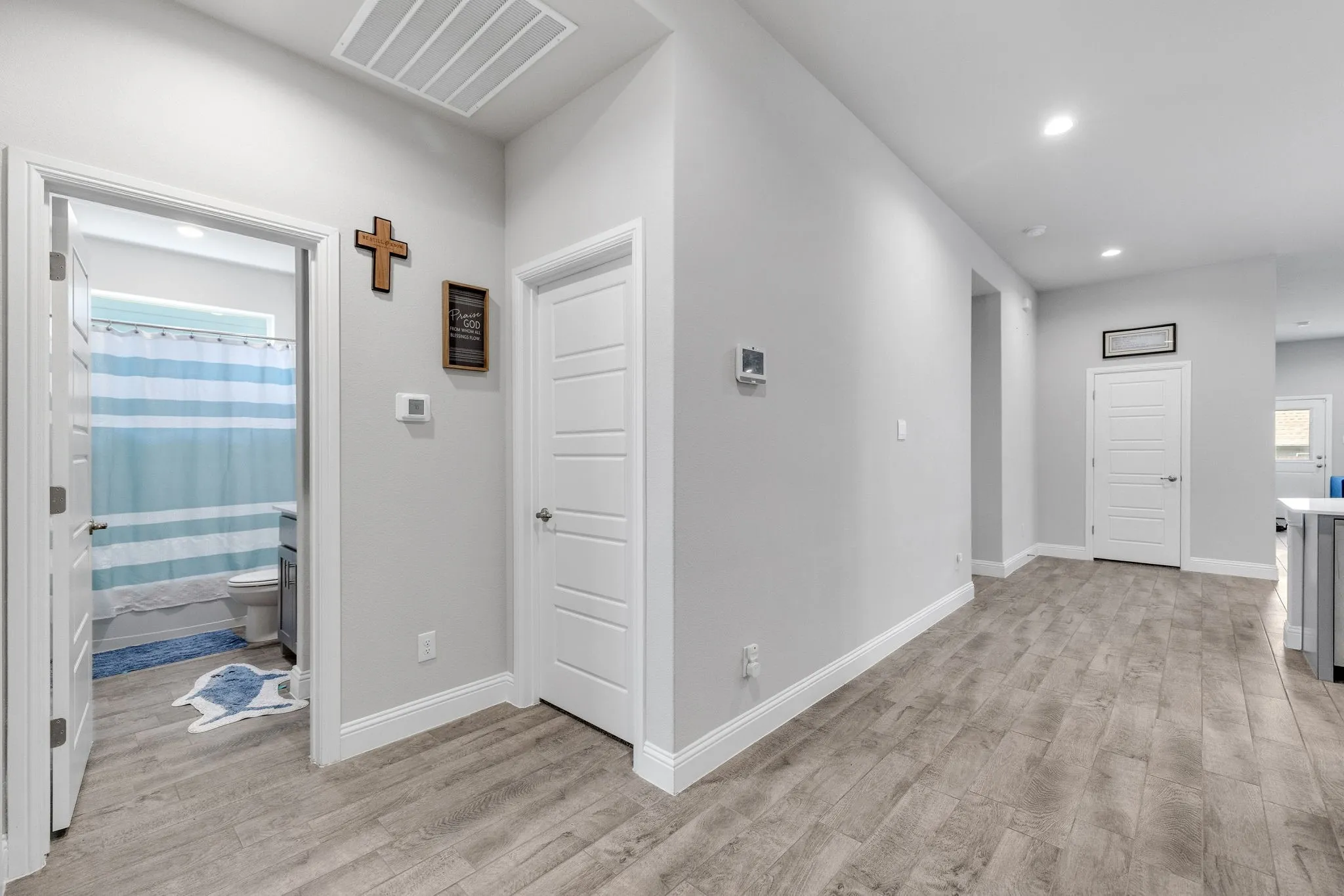 Single Family Residence For Sale in Denton County , 1501 Razorbill Road, Denton, Texas 76205, 4 Bedroom, 2 Bathroom, 2 Garage spaces, 2,030 Sqft, built in 2023, mls#21375086, Real Estate Agent in Denton, Homes For Sale in Denton county, Homes For Sale in Denton, Realtor in Denton Texas, Real Estate Brokerage Independent Realty Texas, Luminita Cordes Realtor
