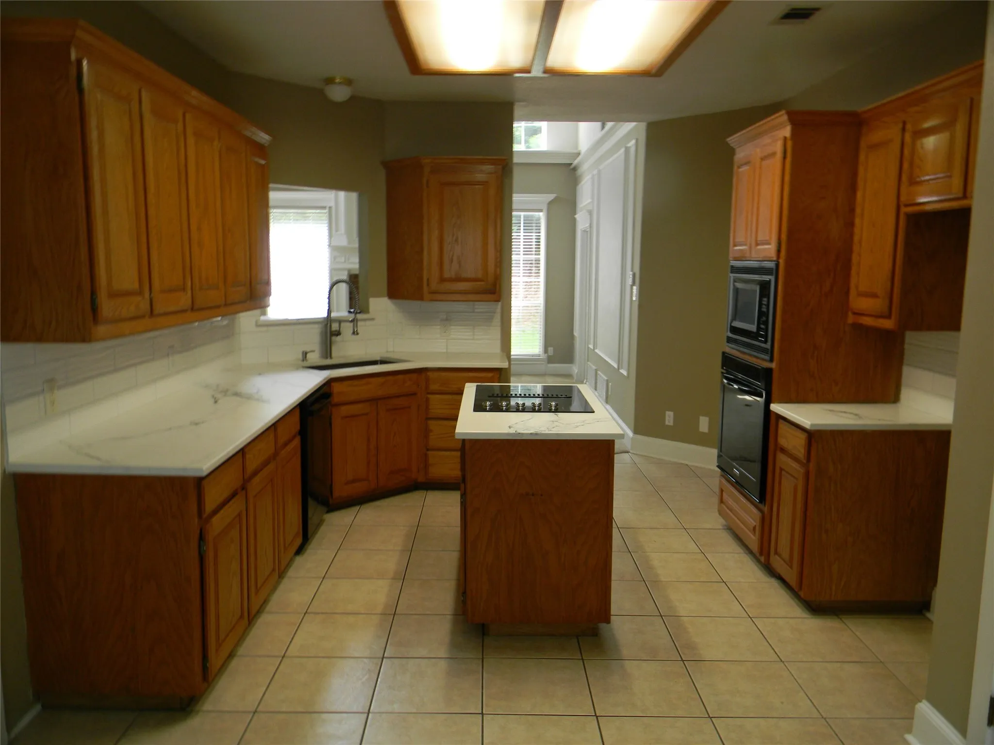 Single Family Residence For Rent in Tarrant County , 416 Roland Drive, Keller, Texas 76248, 4 Bedroom, 3 Bathroom, 1 Garage spaces, 2,635 Sqft, built in 1996, mls#21375625, Real Estate Agent in Keller, Homes For Rent in Tarrant county, Homes For Rent in Keller, Realtor in Keller Texas, Real Estate Brokerage Independent Realty Texas, Luminita Cordes Realtor