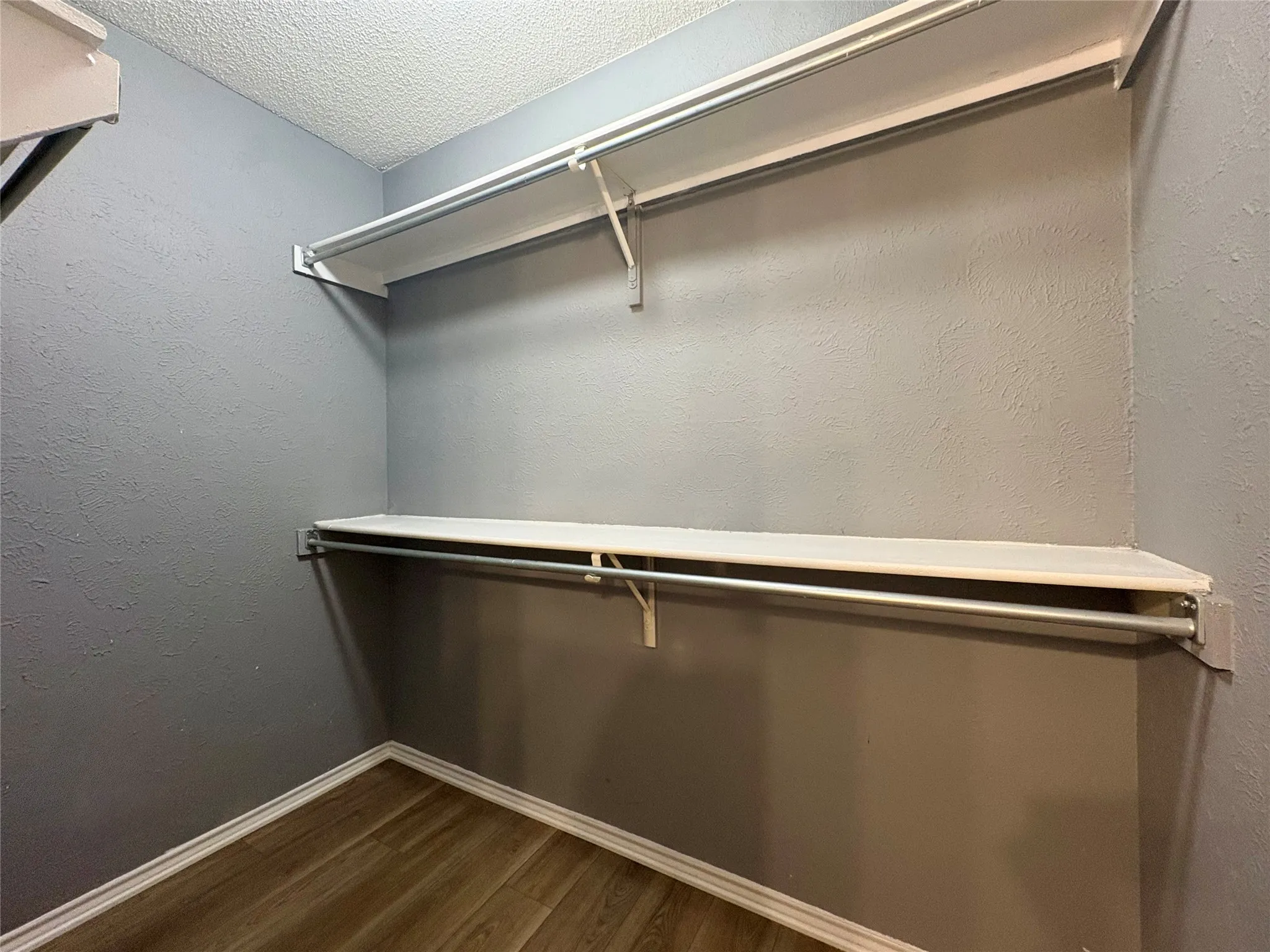 Duplex For Rent in Dallas County , 2331 Forestbrook Drive, Garland, Texas 75040, 3 Bedroom, 2 Bathroom, 1 Garage spaces, 1,146 Sqft, built in 1986, mls#21374369, Real Estate Agent in Garland, Homes For Rent in Dallas county, Homes For Rent in Garland, Realtor in Garland Texas, Real Estate Brokerage Independent Realty Texas, Luminita Cordes Realtor