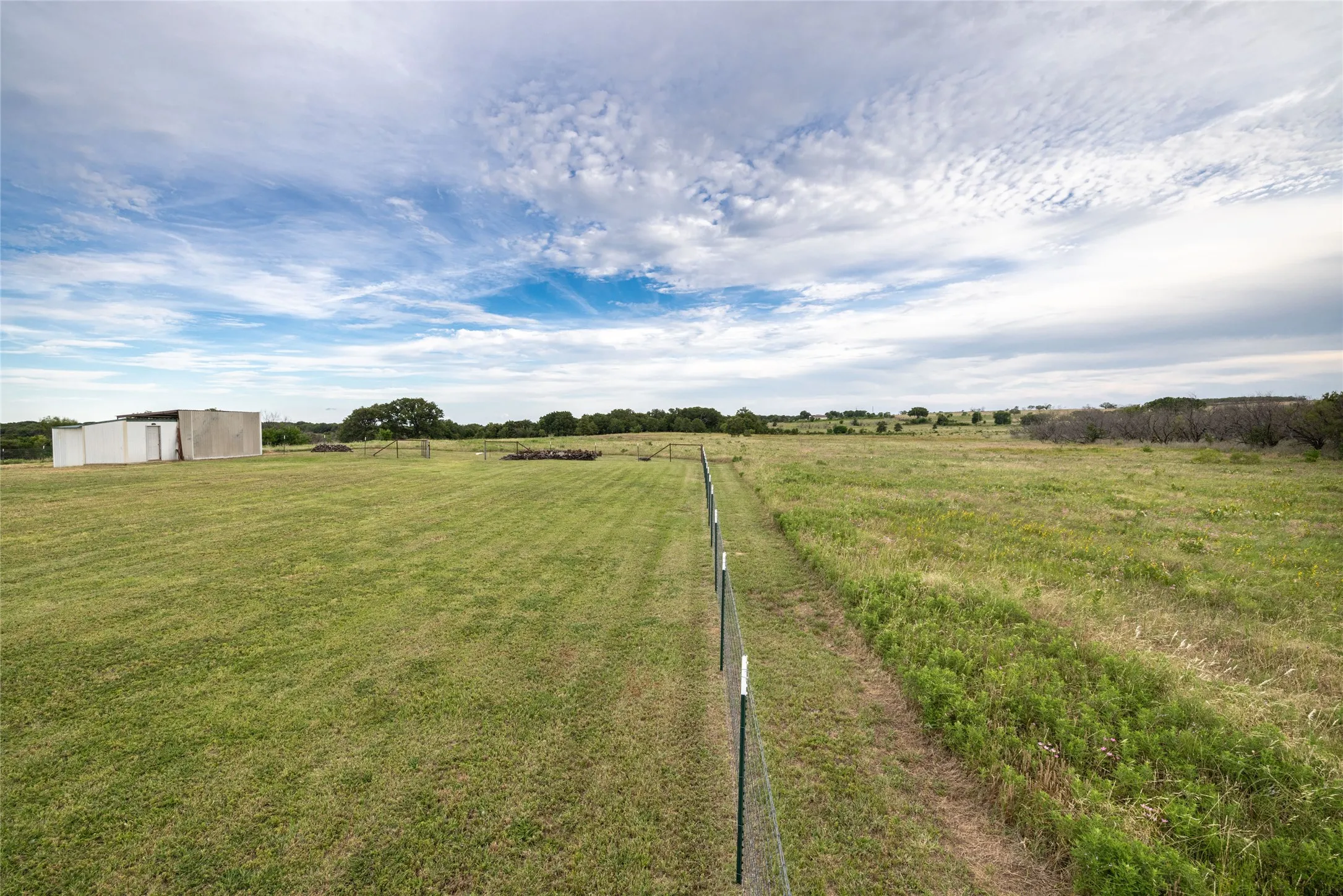 Single Family Residence For Sale in Clay County , 493 Browning Road, Bellevue, Texas 76228, 3 Bedroom, 2 Bathroom, 2 Garage spaces, 1,750 Sqft, built in 2017, mls#21375629, Real Estate Agent in Bellevue, Homes For Sale in Clay county, Homes For Sale in Bellevue, Realtor in Bellevue Texas, Real Estate Brokerage Independent Realty Texas, Luminita Cordes Realtor