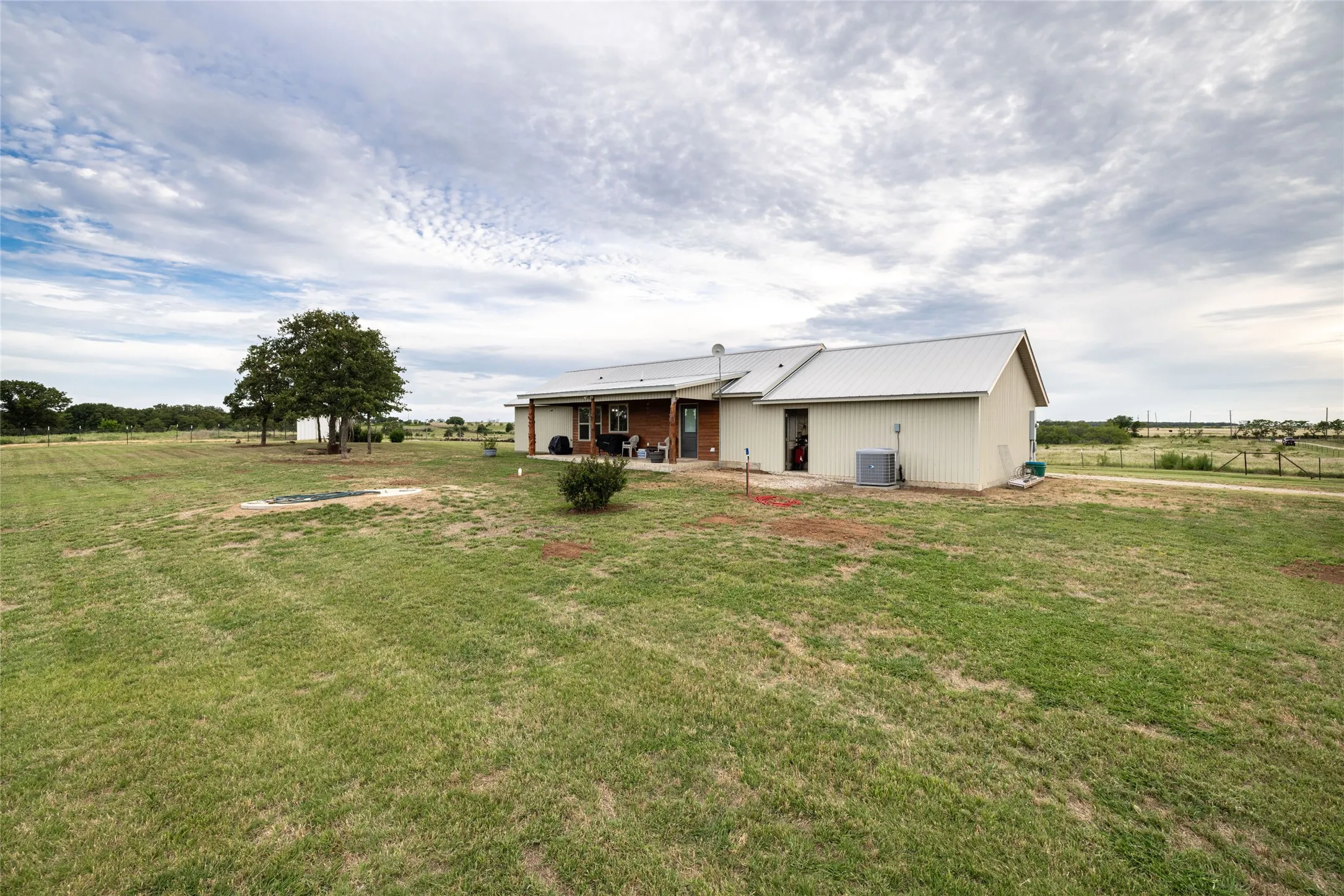 Single Family Residence For Sale in Clay County , 493 Browning Road, Bellevue, Texas 76228, 3 Bedroom, 2 Bathroom, 2 Garage spaces, 1,750 Sqft, built in 2017, mls#21375629, Real Estate Agent in Bellevue, Homes For Sale in Clay county, Homes For Sale in Bellevue, Realtor in Bellevue Texas, Real Estate Brokerage Independent Realty Texas, Luminita Cordes Realtor