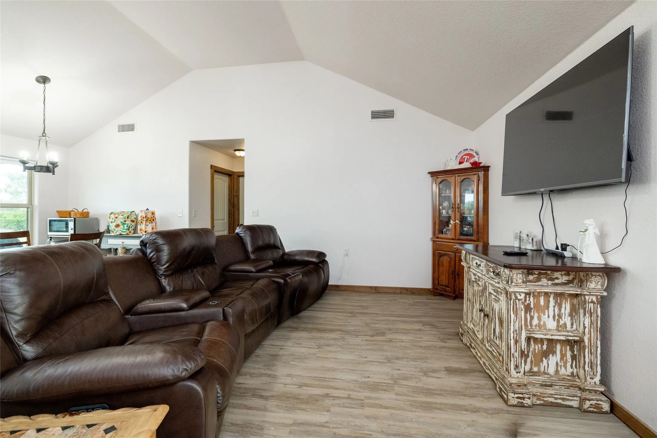 Single Family Residence For Sale in Clay County , 493 Browning Road, Bellevue, Texas 76228, 3 Bedroom, 2 Bathroom, 2 Garage spaces, 1,750 Sqft, built in 2017, mls#21375629, Real Estate Agent in Bellevue, Homes For Sale in Clay county, Homes For Sale in Bellevue, Realtor in Bellevue Texas, Real Estate Brokerage Independent Realty Texas, Luminita Cordes Realtor