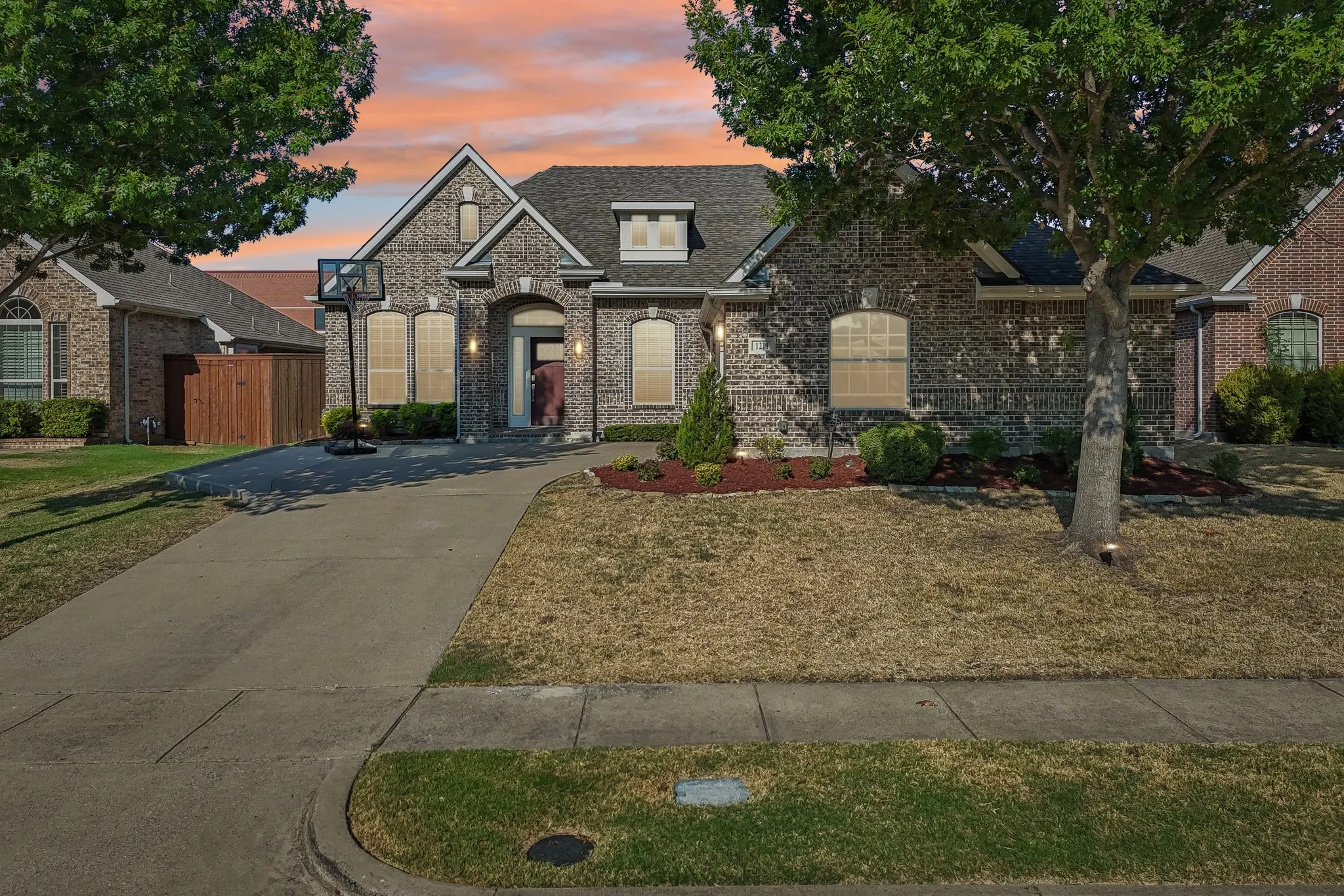 Single Family Residence For Sale in Collin County , 1211 Windgate Way, Allen, Texas 75002, 3 Bedroom, 3 Bathroom, 2 Garage spaces, 2,540 Sqft, built in 2010, mls#21375411, Real Estate Agent in Allen, Homes For Sale in Collin county, Homes For Sale in Allen, Realtor in Allen Texas, Real Estate Brokerage Independent Realty Texas, Luminita Cordes Realtor