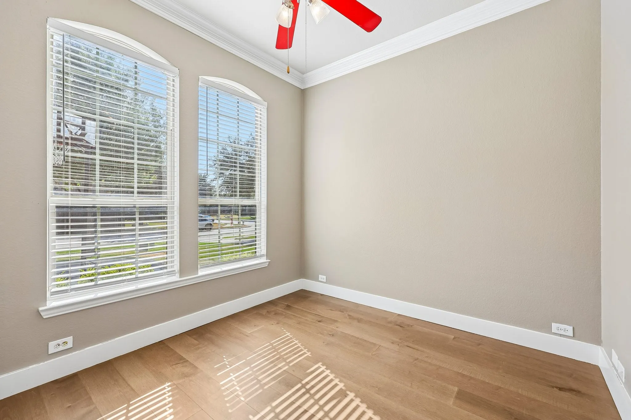 Single Family Residence For Sale in Collin County , 1211 Windgate Way, Allen, Texas 75002, 3 Bedroom, 3 Bathroom, 2 Garage spaces, 2,540 Sqft, built in 2010, mls#21375411, Real Estate Agent in Allen, Homes For Sale in Collin county, Homes For Sale in Allen, Realtor in Allen Texas, Real Estate Brokerage Independent Realty Texas, Luminita Cordes Realtor
