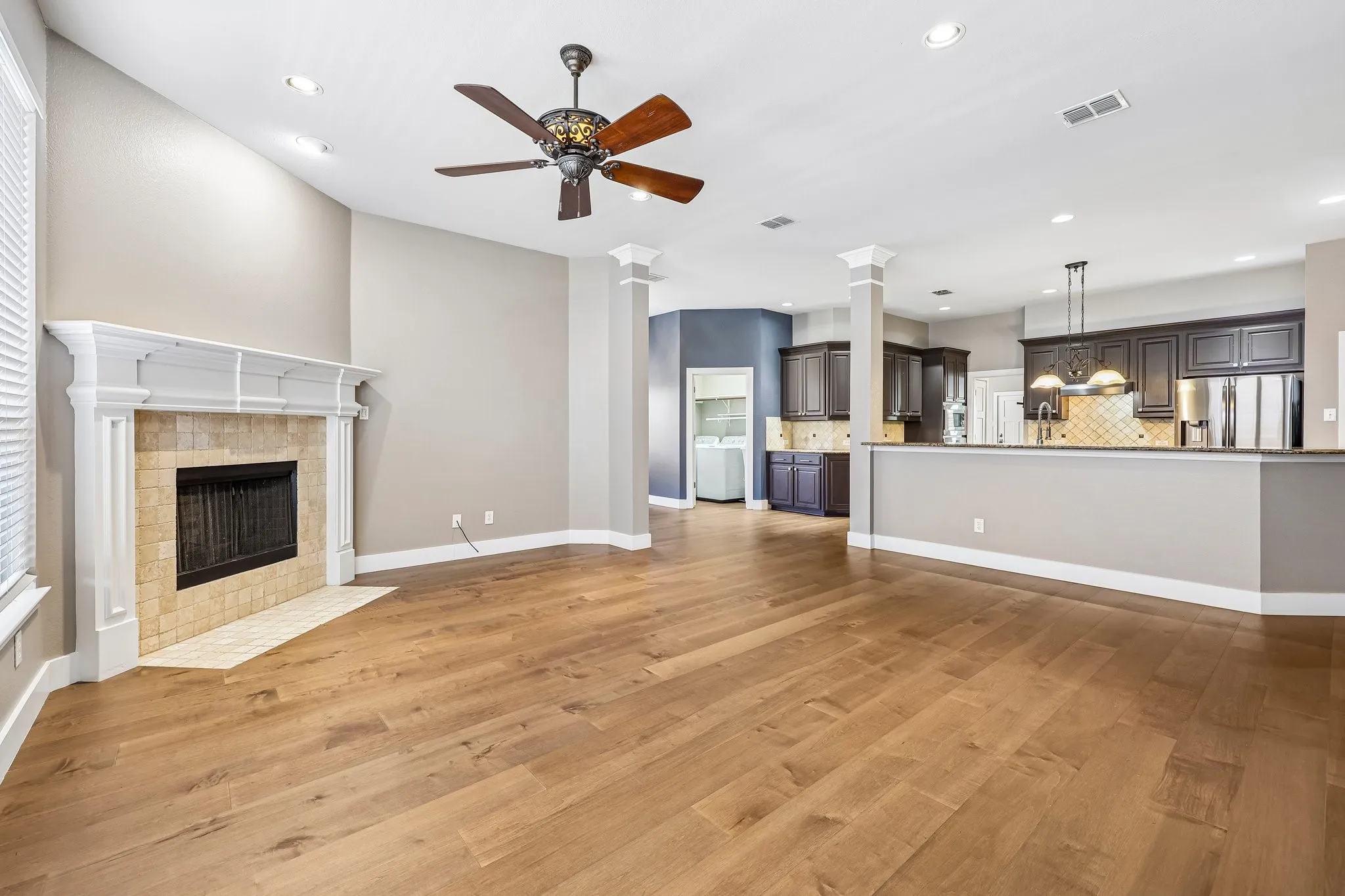 Single Family Residence For Sale in Collin County , 1211 Windgate Way, Allen, Texas 75002, 3 Bedroom, 3 Bathroom, 2 Garage spaces, 2,540 Sqft, built in 2010, mls#21375411, Real Estate Agent in Allen, Homes For Sale in Collin county, Homes For Sale in Allen, Realtor in Allen Texas, Real Estate Brokerage Independent Realty Texas, Luminita Cordes Realtor