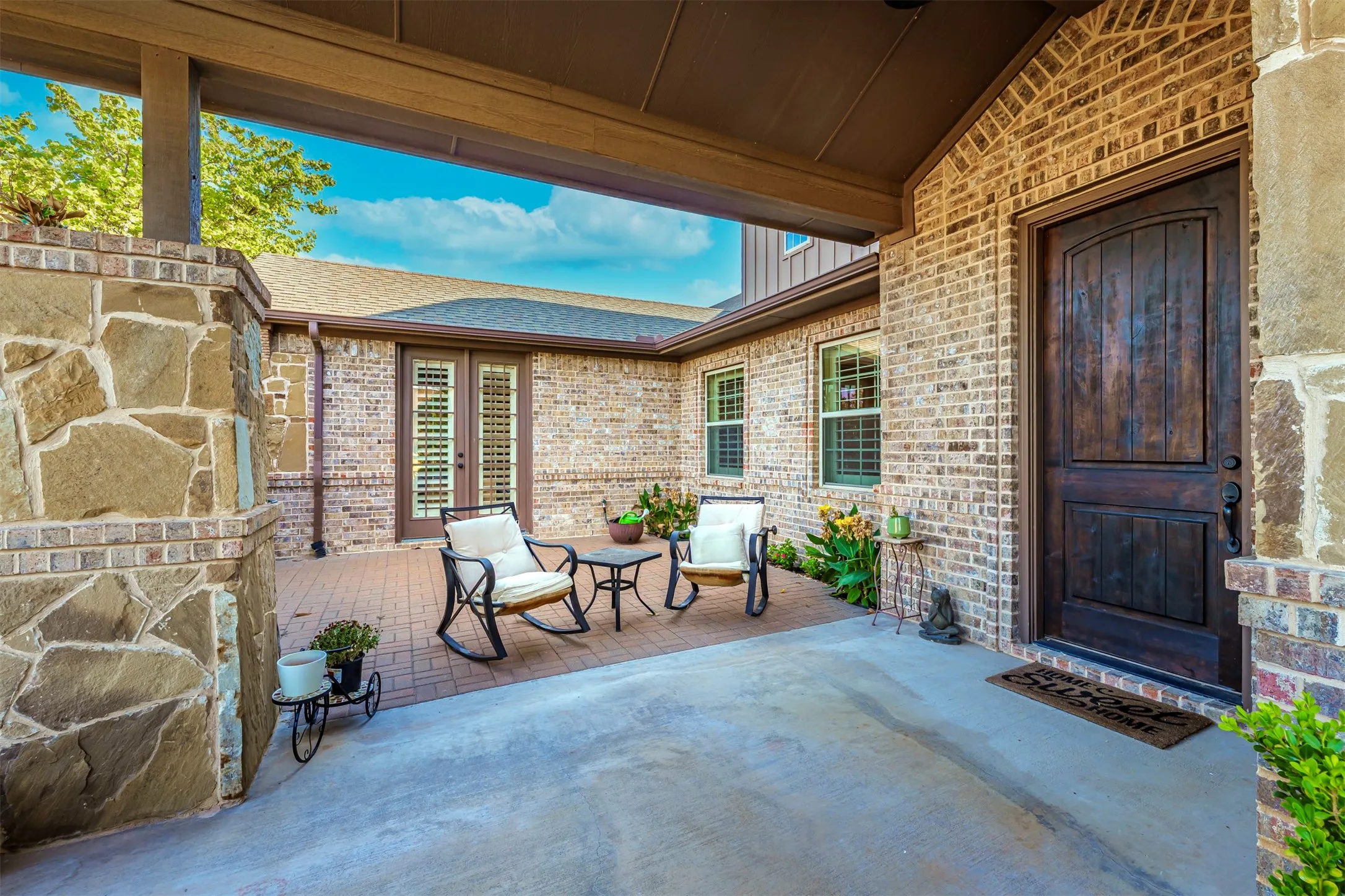 Single Family Residence For Sale in Parker County , 321 Bear Country Drive, Aledo, Texas 76008, 4 Bedroom, 5 Bathroom, 3 Garage spaces, 4,214 Sqft, built in 2013, mls#21374485, Real Estate Agent in Aledo, Homes For Sale in Parker county, Homes For Sale in Aledo, Realtor in Aledo Texas, Real Estate Brokerage Independent Realty Texas, Luminita Cordes Realtor
