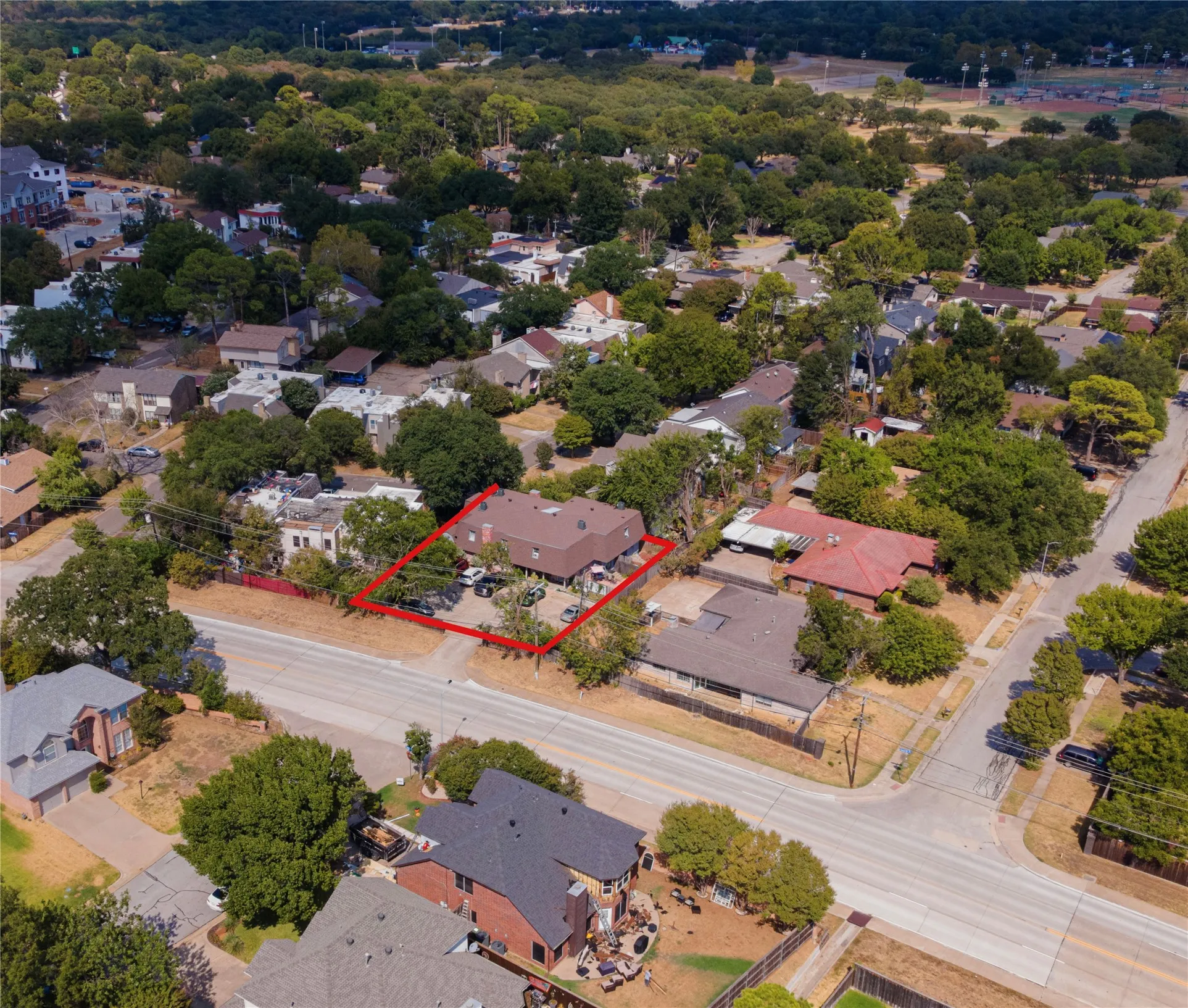 Quadruplex For Sale in Tarrant County , 2149 Fleur De Lis Court A, Arlington, Texas 76012, 8 Bedroom, 8 Bathroom, Garage spaces, 4,716 Sqft, built in 1979, mls#21375527, Real Estate Agent in Arlington, Homes For Sale in Tarrant county, Homes For Sale in Arlington, Realtor in Arlington Texas, Real Estate Brokerage Independent Realty Texas, Luminita Cordes Realtor
