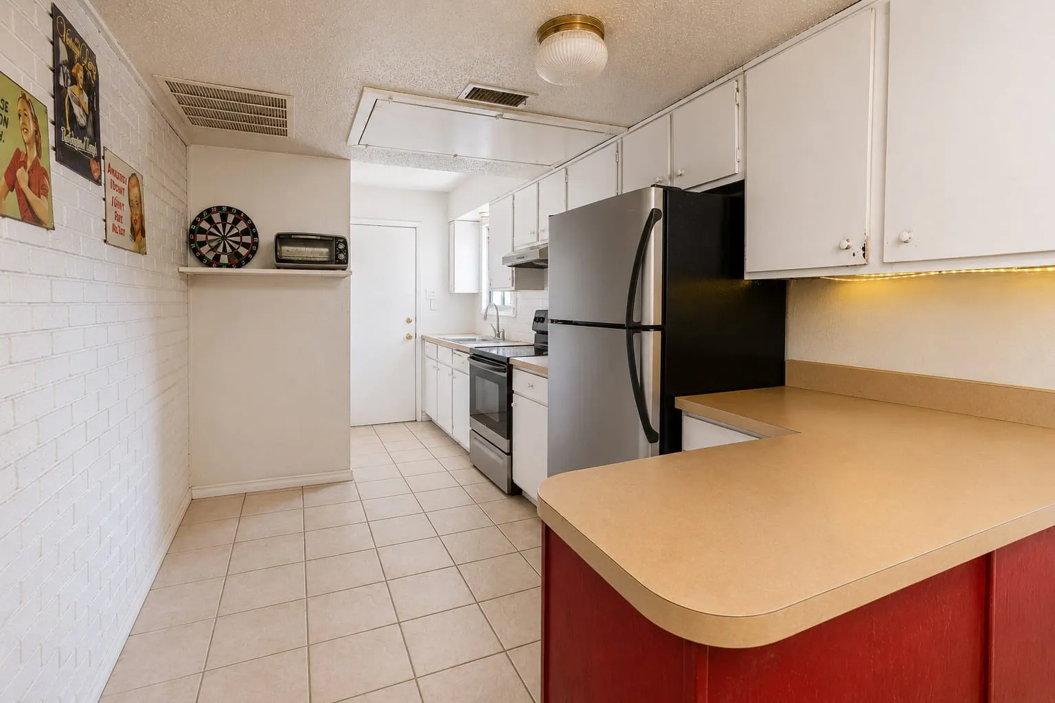 Quadruplex For Sale in Tarrant County , 2149 Fleur De Lis Court A, Arlington, Texas 76012, 8 Bedroom, 8 Bathroom, Garage spaces, 4,716 Sqft, built in 1979, mls#21375527, Real Estate Agent in Arlington, Homes For Sale in Tarrant county, Homes For Sale in Arlington, Realtor in Arlington Texas, Real Estate Brokerage Independent Realty Texas, Luminita Cordes Realtor