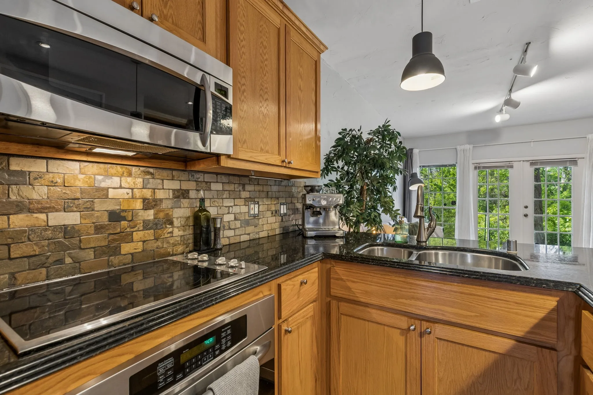 Condominium For Sale in Dallas County , 9801 Royal Lane 707, Dallas, Texas 75231, 2 Bedroom, 2 Bathroom, Garage spaces, 1,067 Sqft, built in 1981, mls#21375632, Real Estate Agent in Dallas, Homes For Sale in Dallas county, Homes For Sale in Dallas, Realtor in Dallas Texas, Real Estate Brokerage Independent Realty Texas, Luminita Cordes Realtor