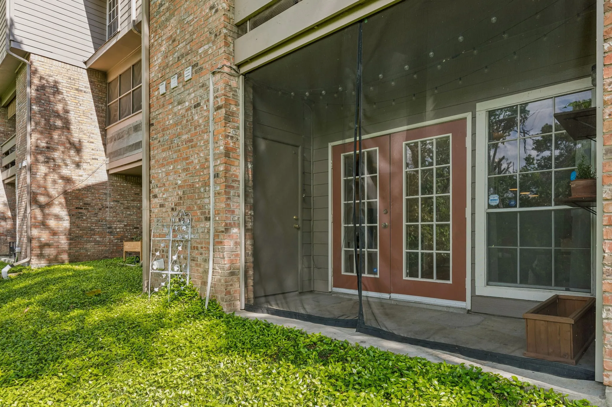 Condominium For Sale in Dallas County , 9801 Royal Lane 707, Dallas, Texas 75231, 2 Bedroom, 2 Bathroom, Garage spaces, 1,067 Sqft, built in 1981, mls#21375632, Real Estate Agent in Dallas, Homes For Sale in Dallas county, Homes For Sale in Dallas, Realtor in Dallas Texas, Real Estate Brokerage Independent Realty Texas, Luminita Cordes Realtor