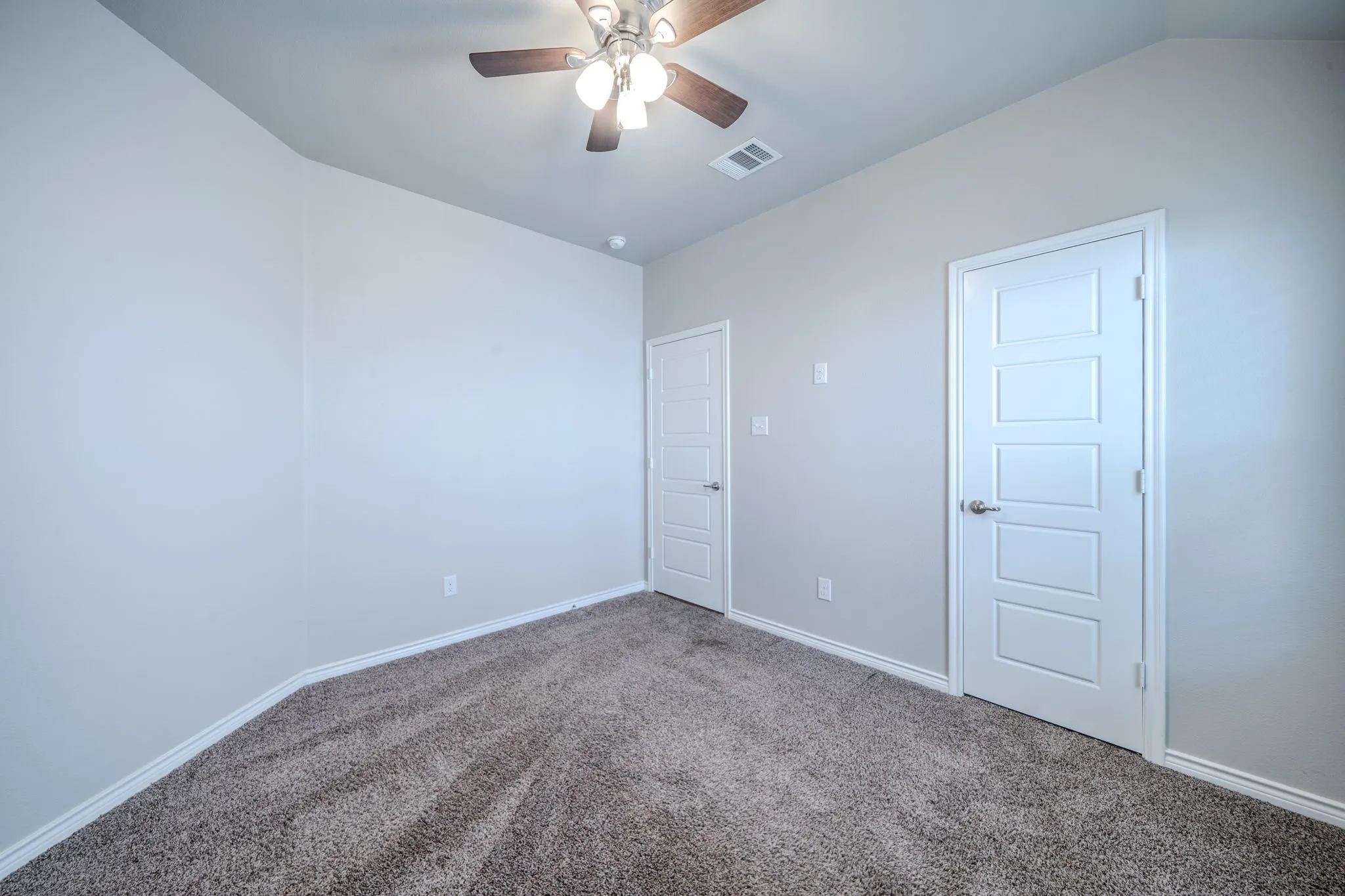 Single Family Residence For Rent in Collin County , 2720 Evergreen Trail, Celina, Texas 75009, 4 Bedroom, 2 Bathroom, 2 Garage spaces, 1,868 Sqft, built in 2019, mls#21373131, Real Estate Agent in Celina, Homes For Rent in Collin county, Homes For Rent in Celina, Realtor in Celina Texas, Real Estate Brokerage Independent Realty Texas, Luminita Cordes Realtor
