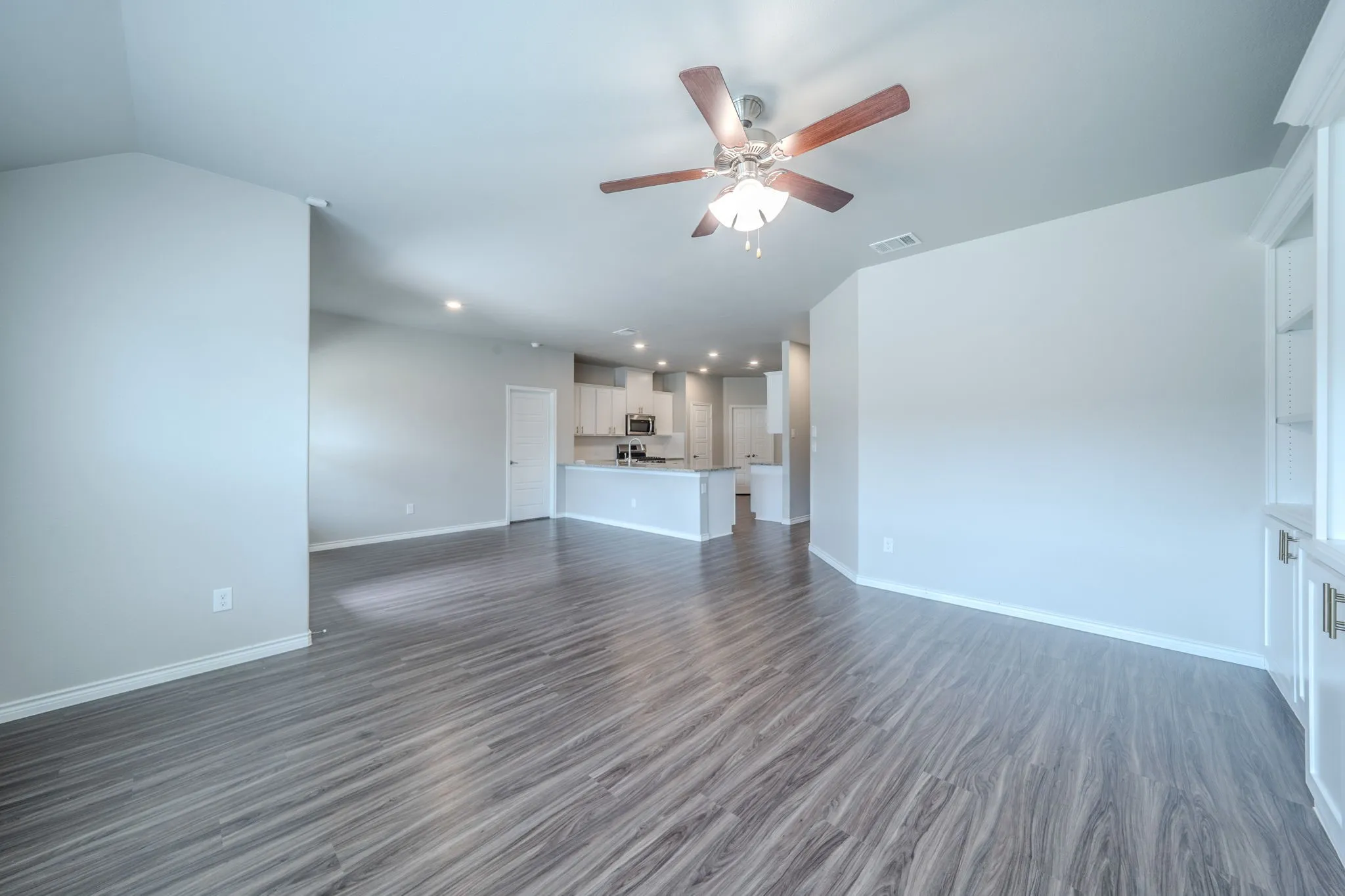 Single Family Residence For Rent in Collin County , 2720 Evergreen Trail, Celina, Texas 75009, 4 Bedroom, 2 Bathroom, 2 Garage spaces, 1,868 Sqft, built in 2019, mls#21373131, Real Estate Agent in Celina, Homes For Rent in Collin county, Homes For Rent in Celina, Realtor in Celina Texas, Real Estate Brokerage Independent Realty Texas, Luminita Cordes Realtor