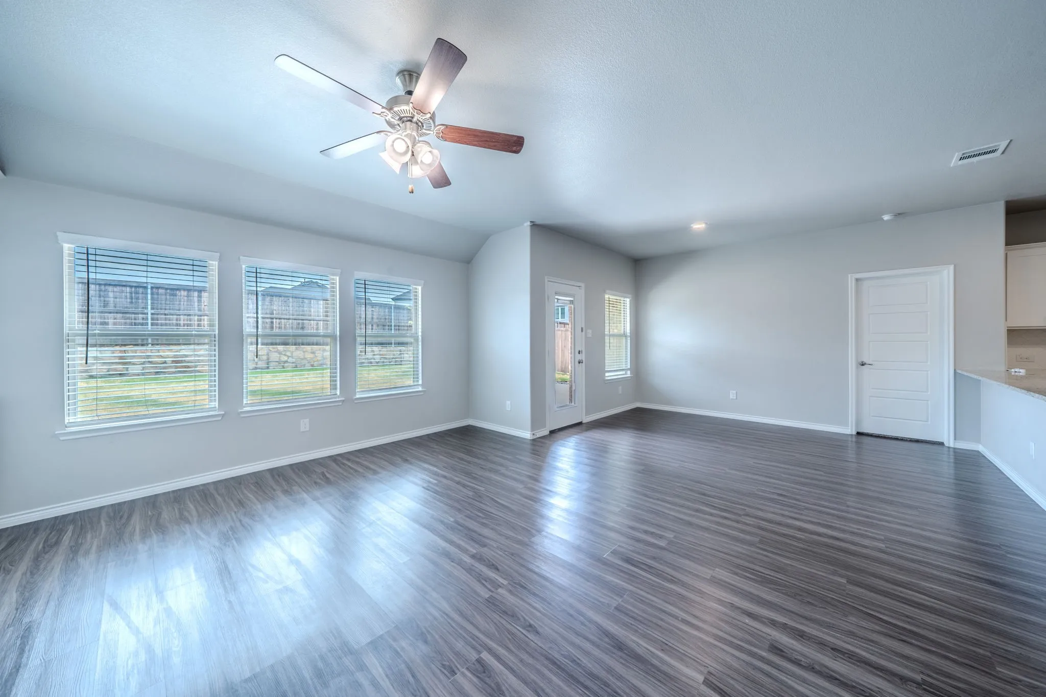Single Family Residence For Rent in Collin County , 2720 Evergreen Trail, Celina, Texas 75009, 4 Bedroom, 2 Bathroom, 2 Garage spaces, 1,868 Sqft, built in 2019, mls#21373131, Real Estate Agent in Celina, Homes For Rent in Collin county, Homes For Rent in Celina, Realtor in Celina Texas, Real Estate Brokerage Independent Realty Texas, Luminita Cordes Realtor