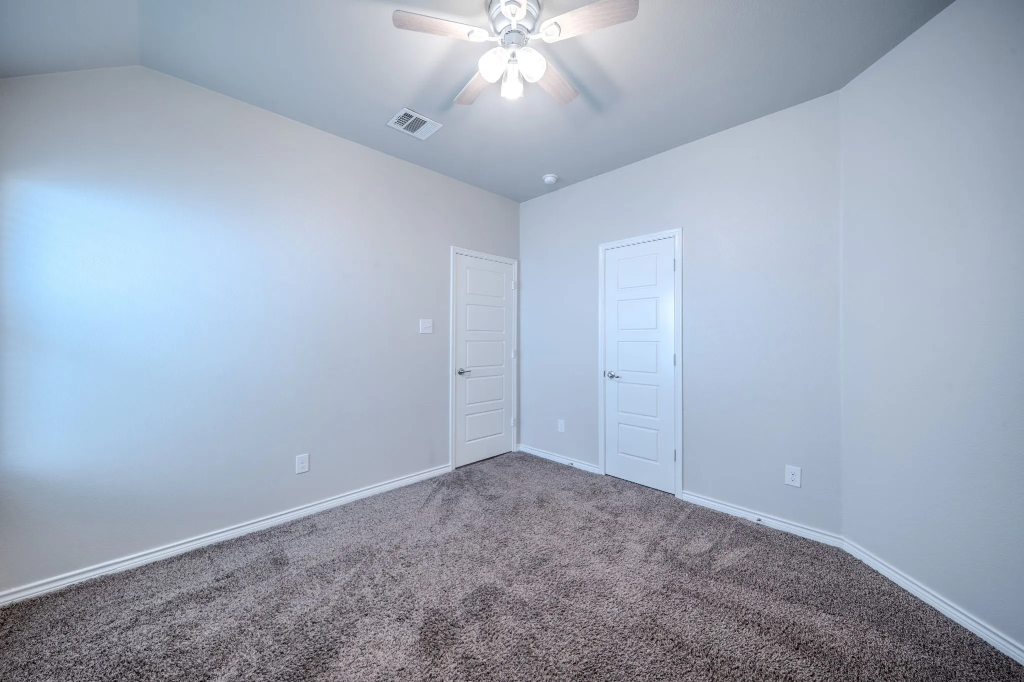 Single Family Residence For Rent in Collin County , 2720 Evergreen Trail, Celina, Texas 75009, 4 Bedroom, 2 Bathroom, 2 Garage spaces, 1,868 Sqft, built in 2019, mls#21373131, Real Estate Agent in Celina, Homes For Rent in Collin county, Homes For Rent in Celina, Realtor in Celina Texas, Real Estate Brokerage Independent Realty Texas, Luminita Cordes Realtor
