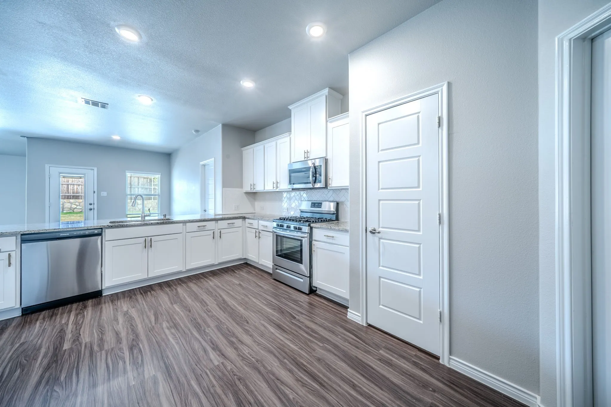 Single Family Residence For Rent in Collin County , 2720 Evergreen Trail, Celina, Texas 75009, 4 Bedroom, 2 Bathroom, 2 Garage spaces, 1,868 Sqft, built in 2019, mls#21373131, Real Estate Agent in Celina, Homes For Rent in Collin county, Homes For Rent in Celina, Realtor in Celina Texas, Real Estate Brokerage Independent Realty Texas, Luminita Cordes Realtor