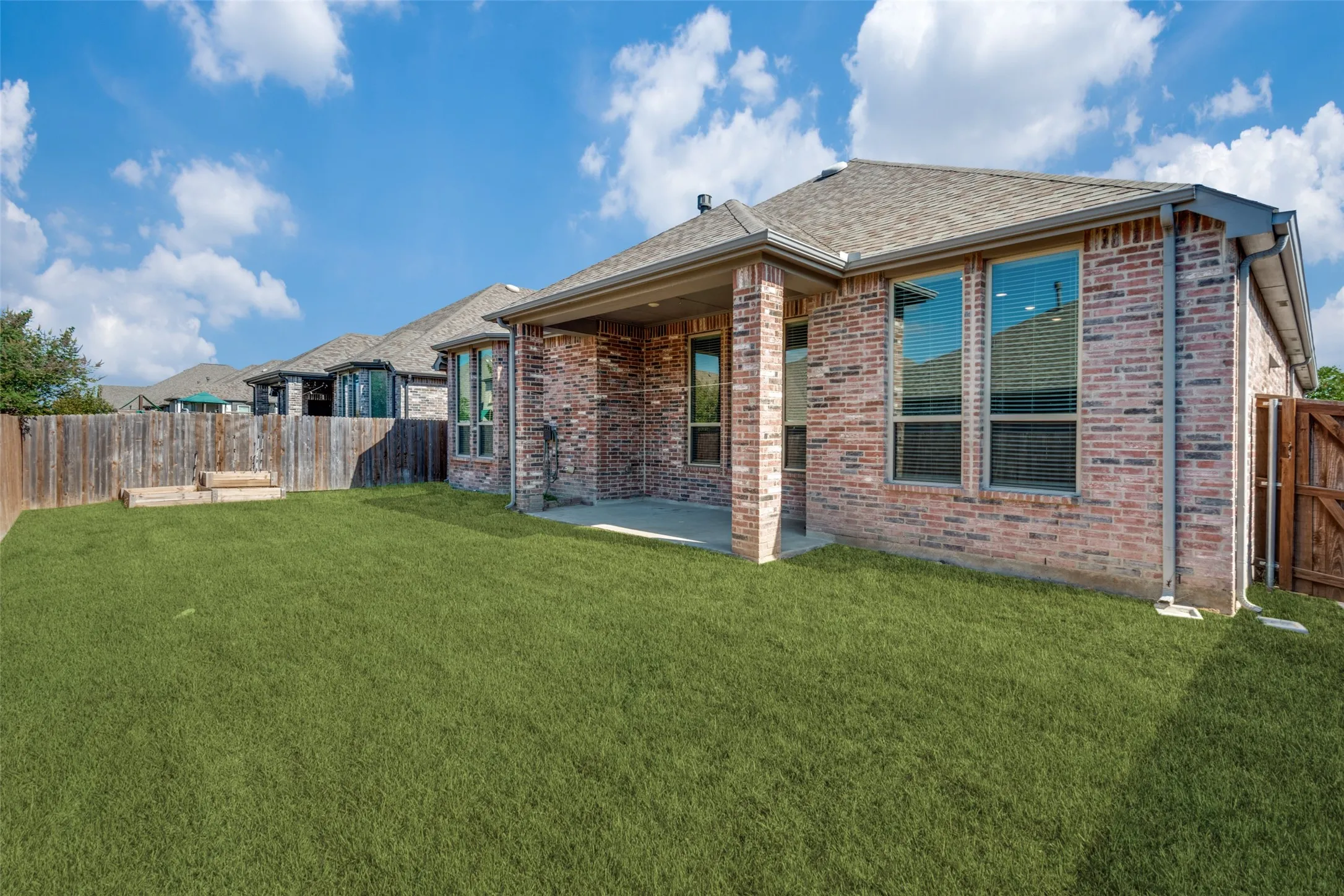 Single Family Residence For Rent in Kaufman County , 1665 Sheldon Drive, Forney, Texas 75126, 5 Bedroom, 4 Bathroom, 2 Garage spaces, 2,907 Sqft, built in 2019, mls#21375641, Real Estate Agent in Forney, Homes For Rent in Kaufman county, Homes For Rent in Forney, Realtor in Forney Texas, Real Estate Brokerage Independent Realty Texas, Luminita Cordes Realtor