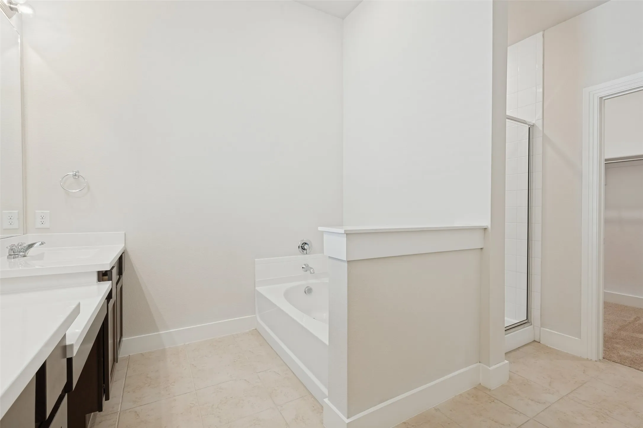 Single Family Residence For Rent in Kaufman County , 1665 Sheldon Drive, Forney, Texas 75126, 5 Bedroom, 4 Bathroom, 2 Garage spaces, 2,907 Sqft, built in 2019, mls#21375641, Real Estate Agent in Forney, Homes For Rent in Kaufman county, Homes For Rent in Forney, Realtor in Forney Texas, Real Estate Brokerage Independent Realty Texas, Luminita Cordes Realtor