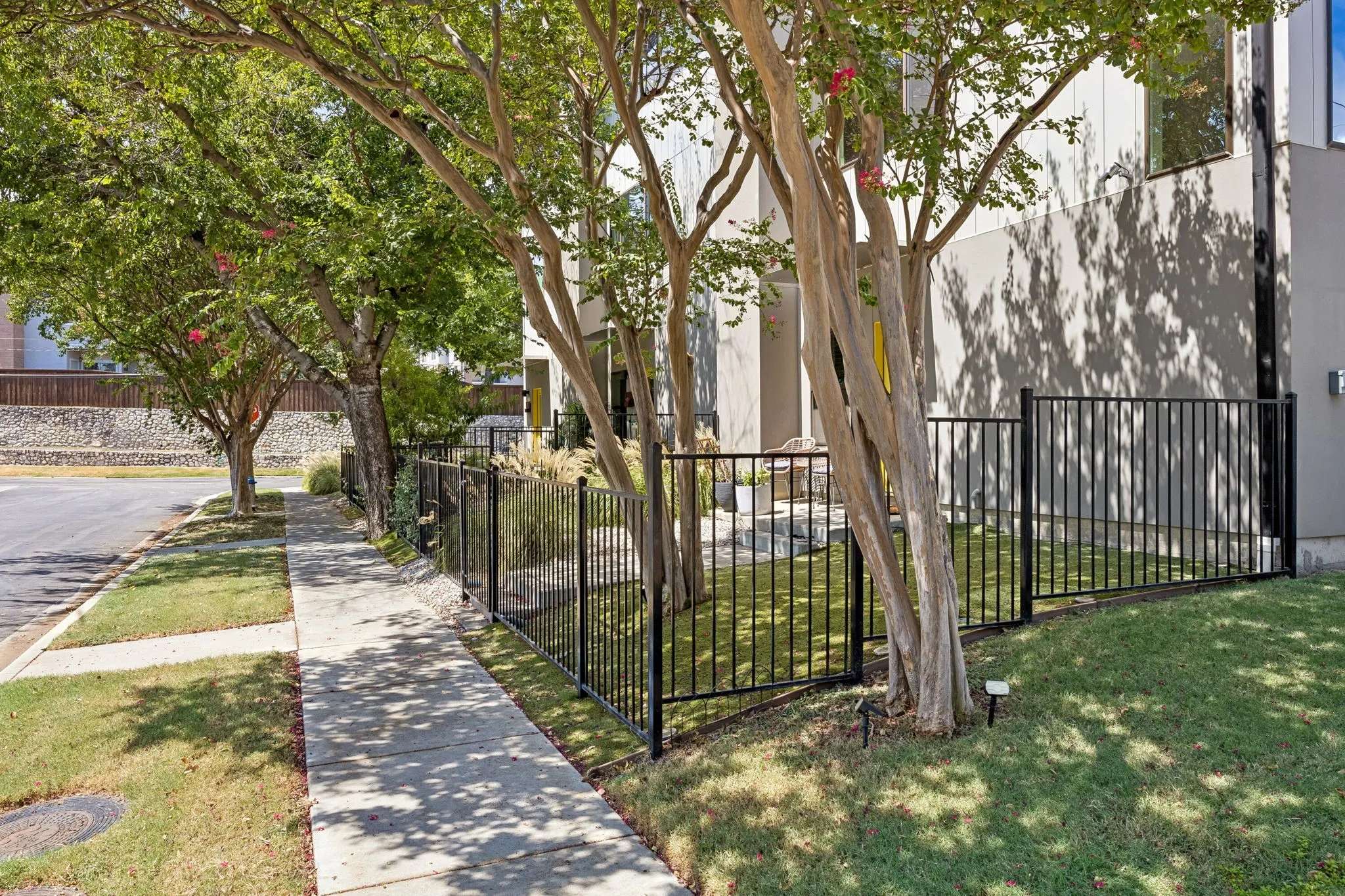 Condominium For Rent in Dallas County , 2630 Calvin Street 101, Dallas, Texas 75204, 2 Bedroom, 3 Bathroom, 2 Garage spaces, 1,817 Sqft, built in 2017, mls#21372349, Real Estate Agent in Dallas, Homes For Rent in Dallas county, Homes For Rent in Dallas, Realtor in Dallas Texas, Real Estate Brokerage Independent Realty Texas, Luminita Cordes Realtor