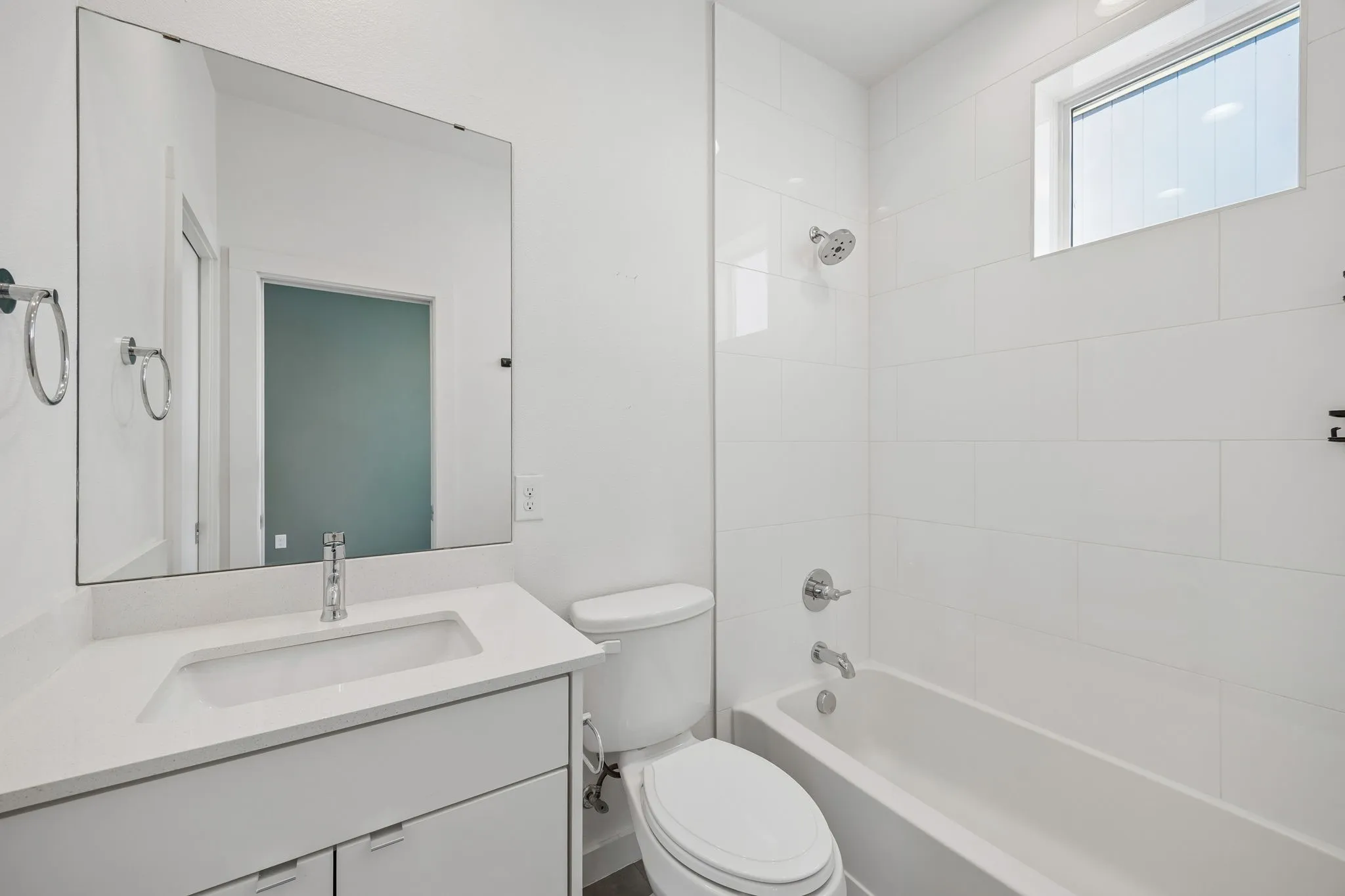 Condominium For Rent in Dallas County , 2630 Calvin Street 101, Dallas, Texas 75204, 2 Bedroom, 3 Bathroom, 2 Garage spaces, 1,817 Sqft, built in 2017, mls#21372349, Real Estate Agent in Dallas, Homes For Rent in Dallas county, Homes For Rent in Dallas, Realtor in Dallas Texas, Real Estate Brokerage Independent Realty Texas, Luminita Cordes Realtor