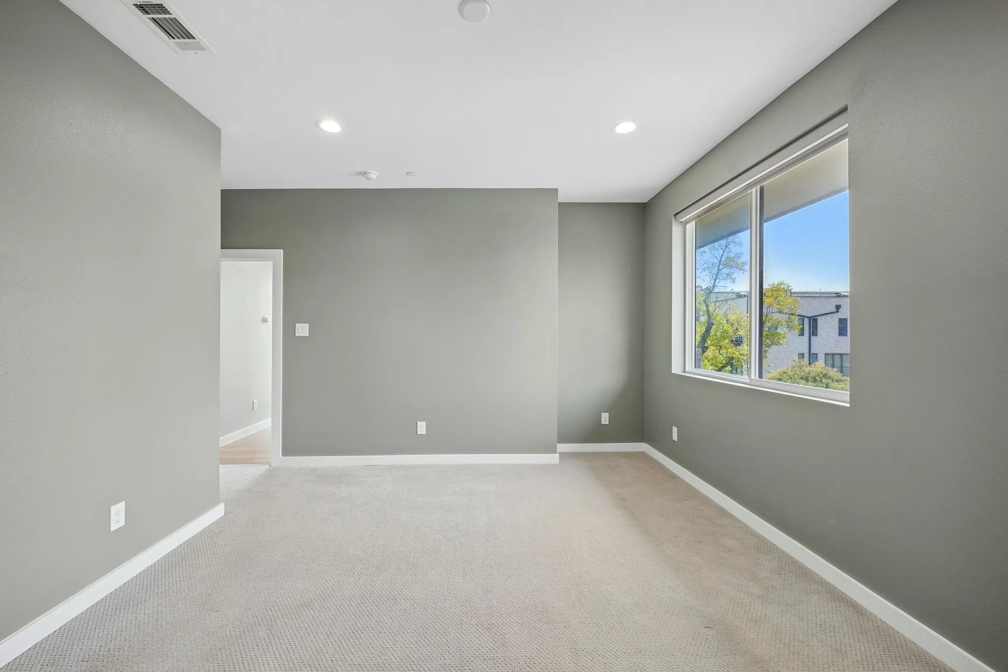 Condominium For Rent in Dallas County , 2630 Calvin Street 101, Dallas, Texas 75204, 2 Bedroom, 3 Bathroom, 2 Garage spaces, 1,817 Sqft, built in 2017, mls#21372349, Real Estate Agent in Dallas, Homes For Rent in Dallas county, Homes For Rent in Dallas, Realtor in Dallas Texas, Real Estate Brokerage Independent Realty Texas, Luminita Cordes Realtor