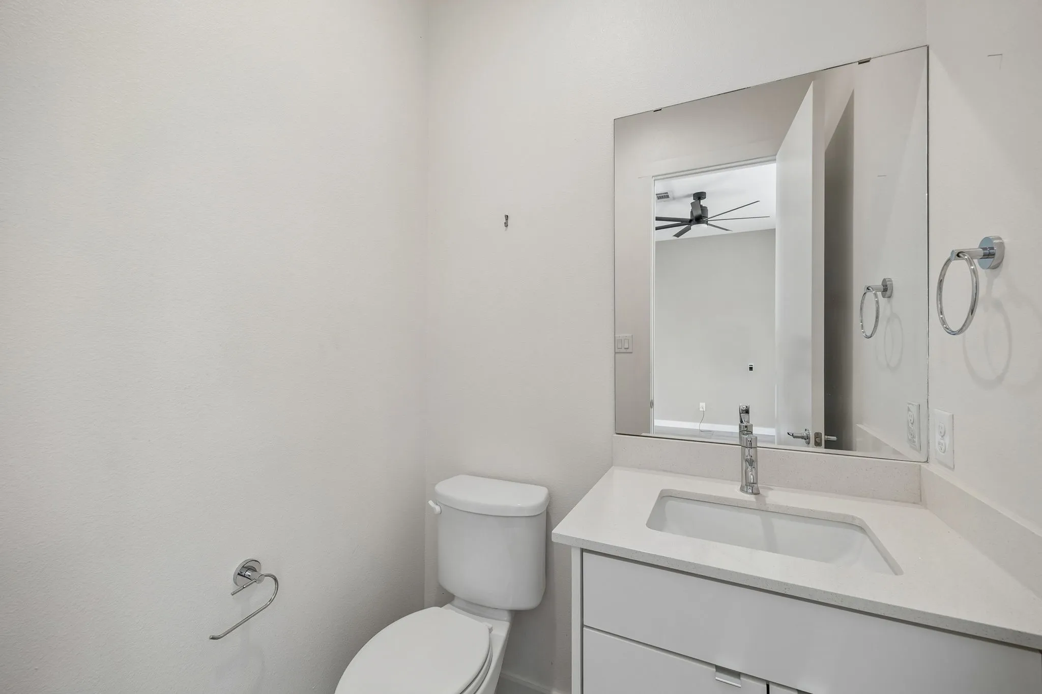 Condominium For Rent in Dallas County , 2630 Calvin Street 101, Dallas, Texas 75204, 2 Bedroom, 3 Bathroom, 2 Garage spaces, 1,817 Sqft, built in 2017, mls#21372349, Real Estate Agent in Dallas, Homes For Rent in Dallas county, Homes For Rent in Dallas, Realtor in Dallas Texas, Real Estate Brokerage Independent Realty Texas, Luminita Cordes Realtor