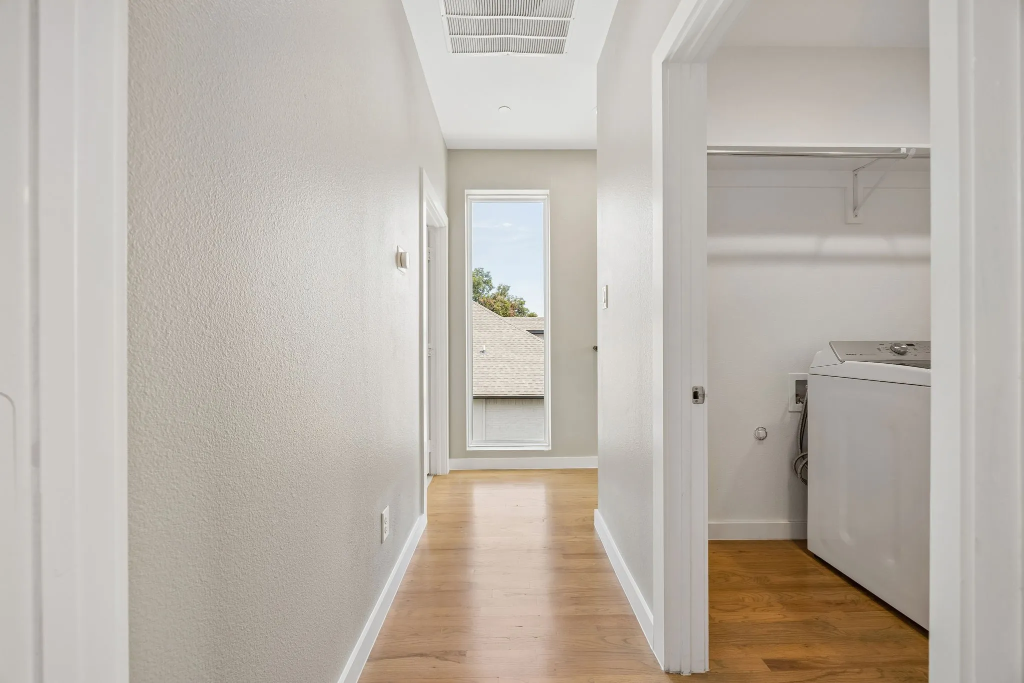 Condominium For Rent in Dallas County , 2630 Calvin Street 101, Dallas, Texas 75204, 2 Bedroom, 3 Bathroom, 2 Garage spaces, 1,817 Sqft, built in 2017, mls#21372349, Real Estate Agent in Dallas, Homes For Rent in Dallas county, Homes For Rent in Dallas, Realtor in Dallas Texas, Real Estate Brokerage Independent Realty Texas, Luminita Cordes Realtor