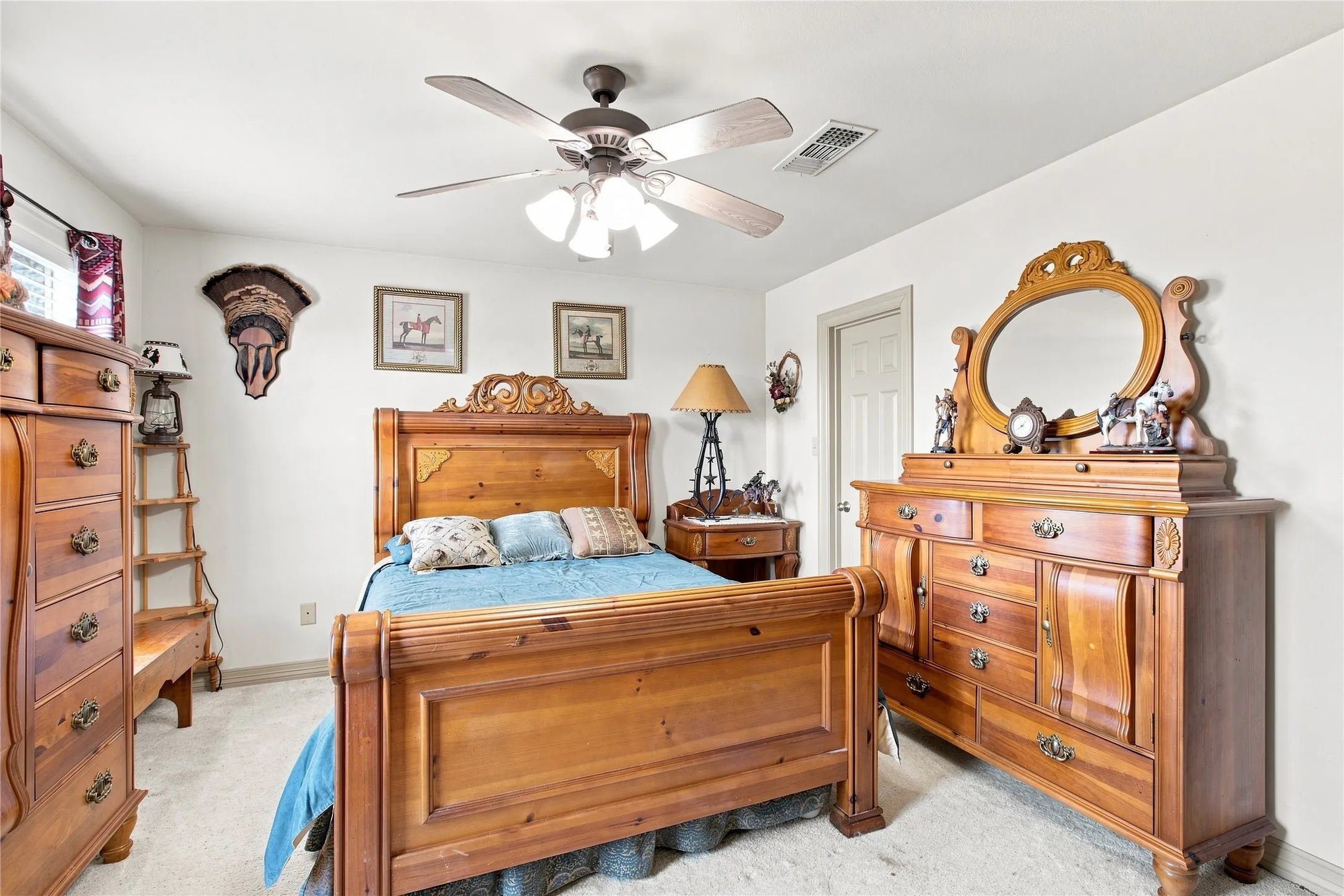 Single Family Residence For Sale in Hunt County , 4905 County Road 1134, Leonard, Texas 75452, 4 Bedroom, 4 Bathroom, 2 Garage spaces, 3,660 Sqft, built in 2002, mls#21375643, Real Estate Agent in Leonard, Homes For Sale in Hunt county, Homes For Sale in Leonard, Realtor in Leonard Texas, Real Estate Brokerage Independent Realty Texas, Luminita Cordes Realtor