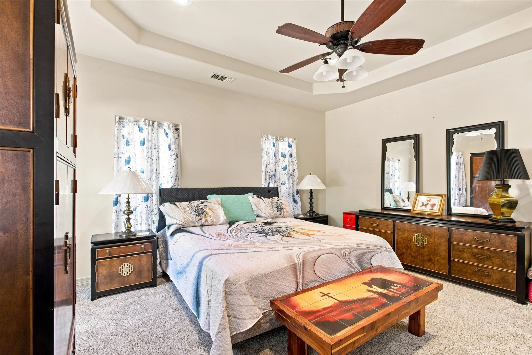 Single Family Residence For Sale in Hunt County , 4905 County Road 1134, Leonard, Texas 75452, 4 Bedroom, 4 Bathroom, 2 Garage spaces, 3,660 Sqft, built in 2002, mls#21375643, Real Estate Agent in Leonard, Homes For Sale in Hunt county, Homes For Sale in Leonard, Realtor in Leonard Texas, Real Estate Brokerage Independent Realty Texas, Luminita Cordes Realtor