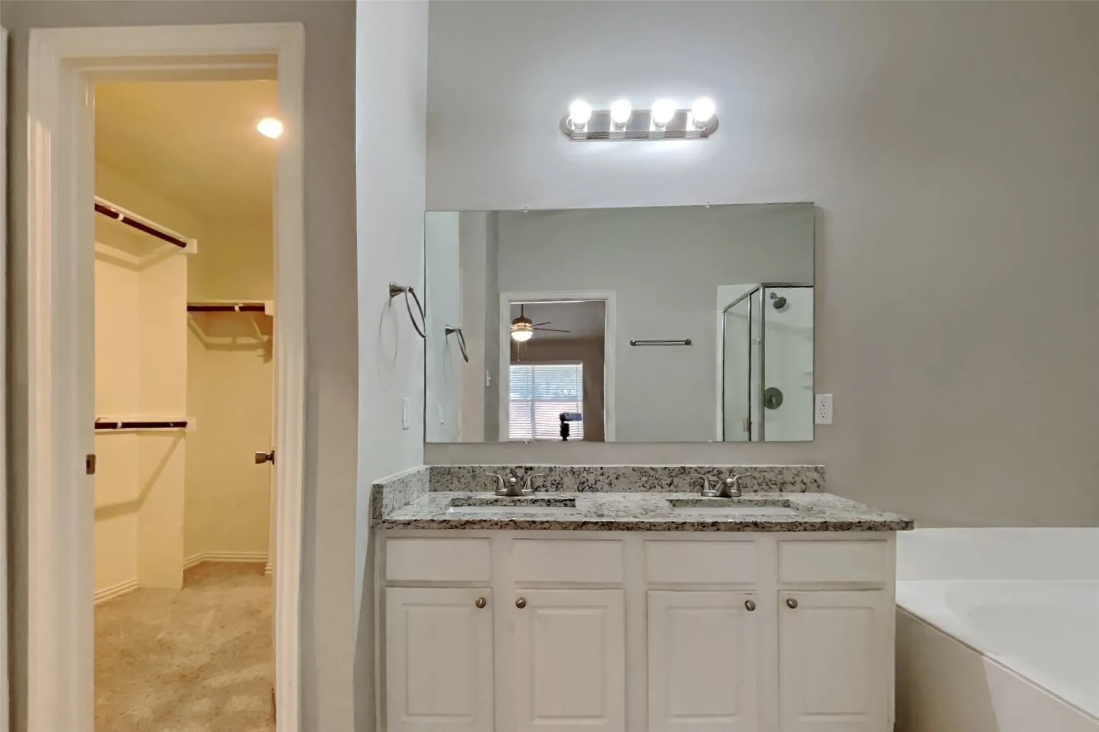 Single Family Residence For Rent in Dallas County , 1112 Seider Lane, Grand Prairie, Texas 75052, 4 Bedroom, 2 Bathroom, 2 Garage spaces, 1,935 Sqft, built in 2007, mls#21375585, Real Estate Agent in Grand Prairie, Homes For Rent in Dallas county, Homes For Rent in Grand Prairie, Realtor in Grand Prairie Texas, Real Estate Brokerage Independent Realty Texas, Luminita Cordes Realtor