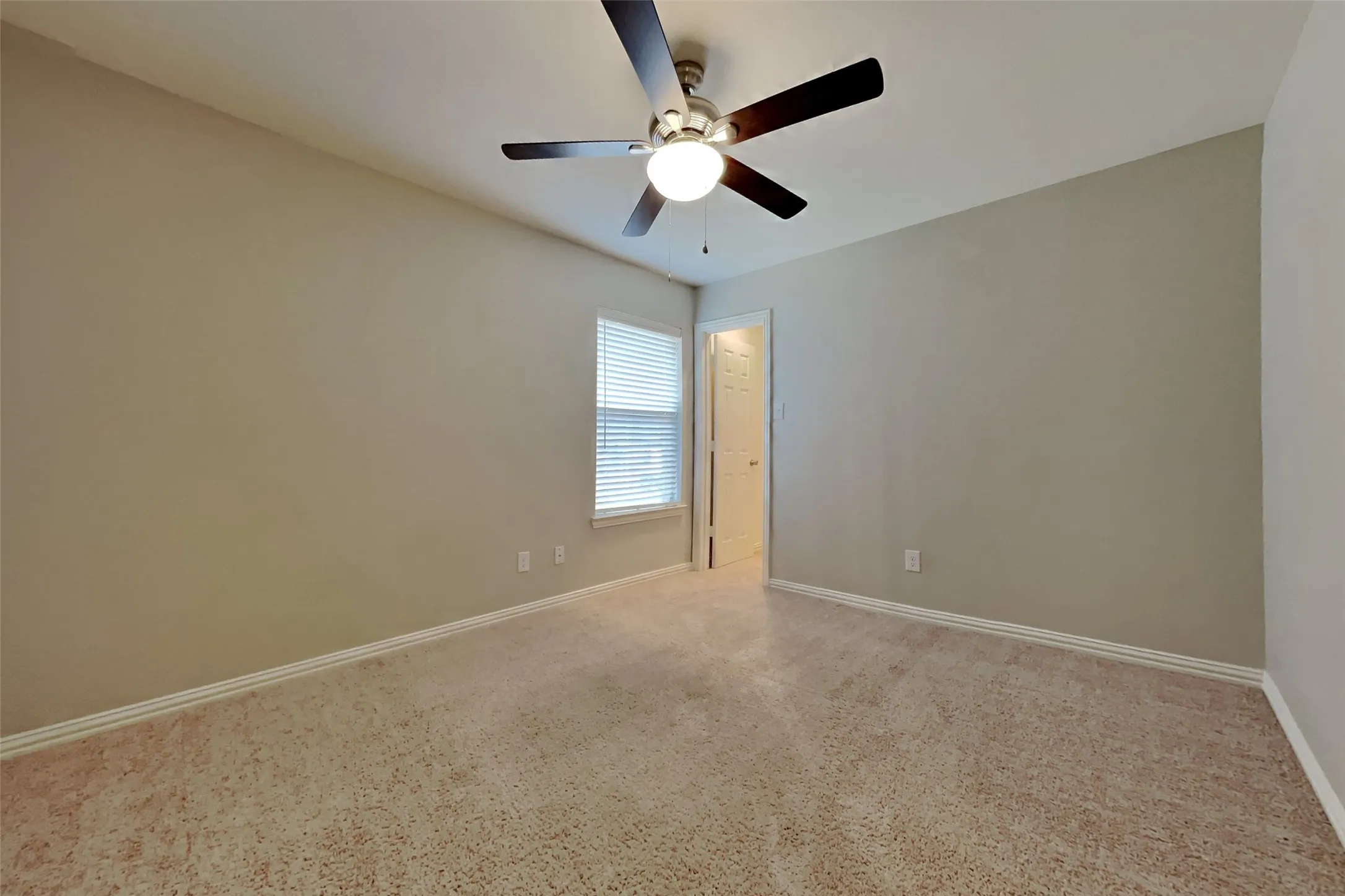 Single Family Residence For Rent in Dallas County , 1112 Seider Lane, Grand Prairie, Texas 75052, 4 Bedroom, 2 Bathroom, 2 Garage spaces, 1,935 Sqft, built in 2007, mls#21375585, Real Estate Agent in Grand Prairie, Homes For Rent in Dallas county, Homes For Rent in Grand Prairie, Realtor in Grand Prairie Texas, Real Estate Brokerage Independent Realty Texas, Luminita Cordes Realtor