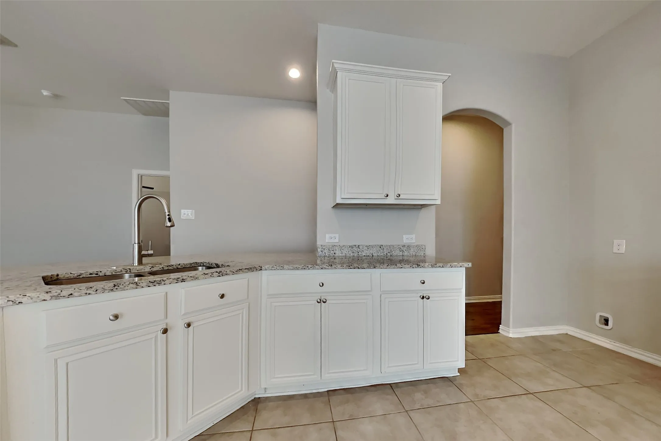 Single Family Residence For Rent in Dallas County , 1112 Seider Lane, Grand Prairie, Texas 75052, 4 Bedroom, 2 Bathroom, 2 Garage spaces, 1,935 Sqft, built in 2007, mls#21375585, Real Estate Agent in Grand Prairie, Homes For Rent in Dallas county, Homes For Rent in Grand Prairie, Realtor in Grand Prairie Texas, Real Estate Brokerage Independent Realty Texas, Luminita Cordes Realtor