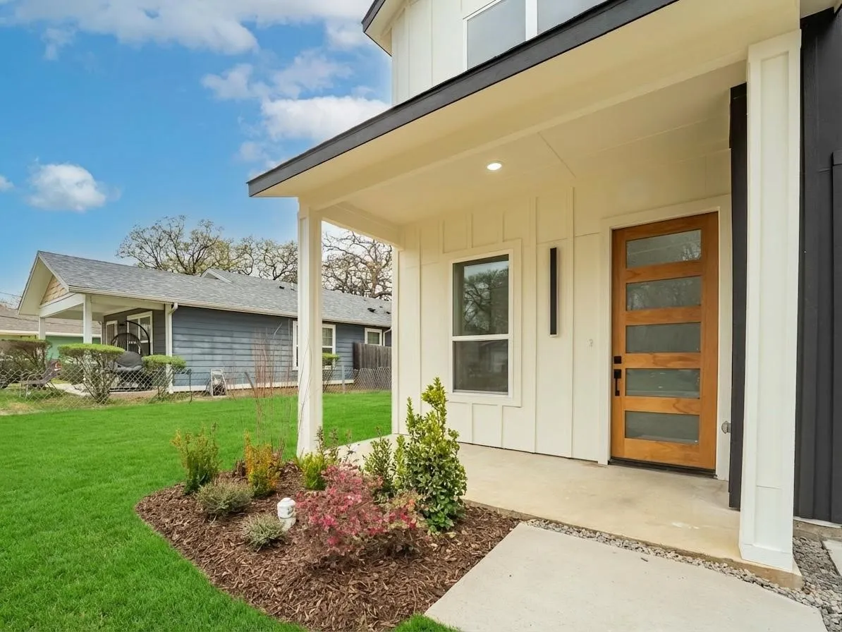 Single Family Residence For Sale in Dallas County , 4715 Nome Street, Dallas, Texas 75216, 3 Bedroom, 3 Bathroom, 1 Garage spaces, 1,632 Sqft, built in 2026, mls#21372626, Real Estate Agent in Dallas, Homes For Sale in Dallas county, Homes For Sale in Dallas, Realtor in Dallas Texas, Real Estate Brokerage Independent Realty Texas, Luminita Cordes Realtor