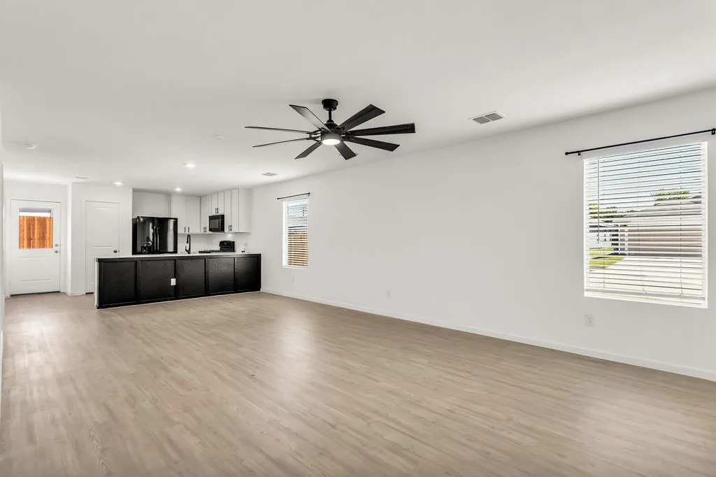 Single Family Residence For Sale in Kaufman County , 1912 Wild Orchard Lane, Crandall, Texas 75114, 3 Bedroom, 2 Bathroom, 2 Garage spaces, 1,363 Sqft, built in 2024, mls#21374991, Real Estate Agent in Crandall, Homes For Sale in Kaufman county, Homes For Sale in Crandall, Realtor in Crandall Texas, Real Estate Brokerage Independent Realty Texas, Luminita Cordes Realtor