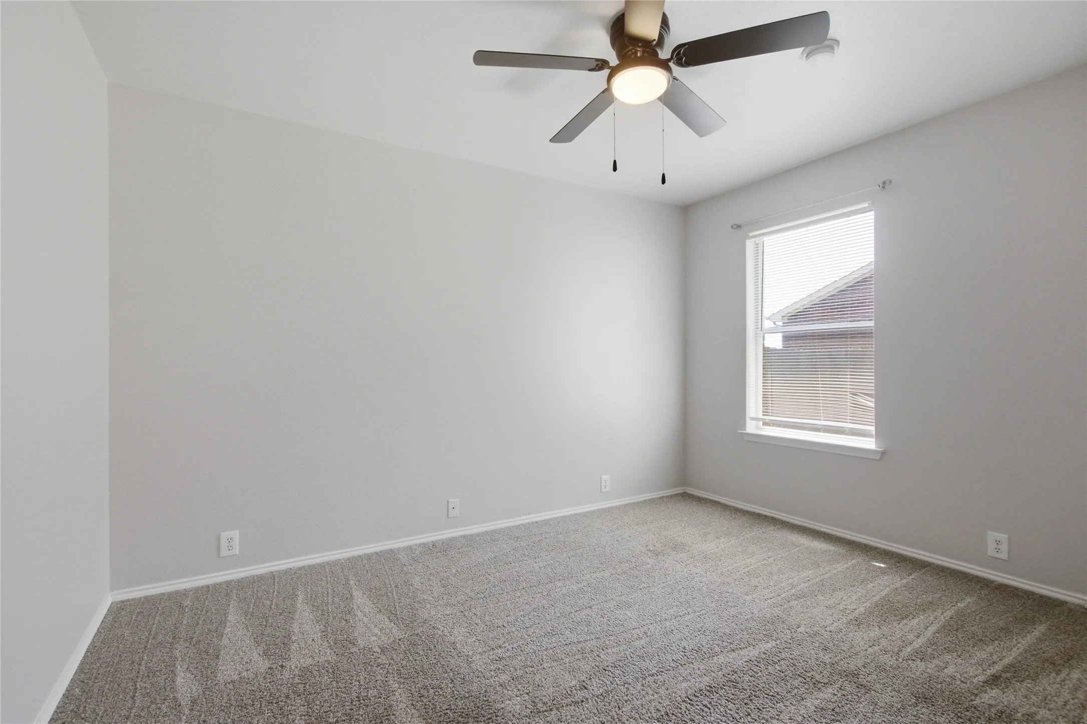 Neutral wall tones
