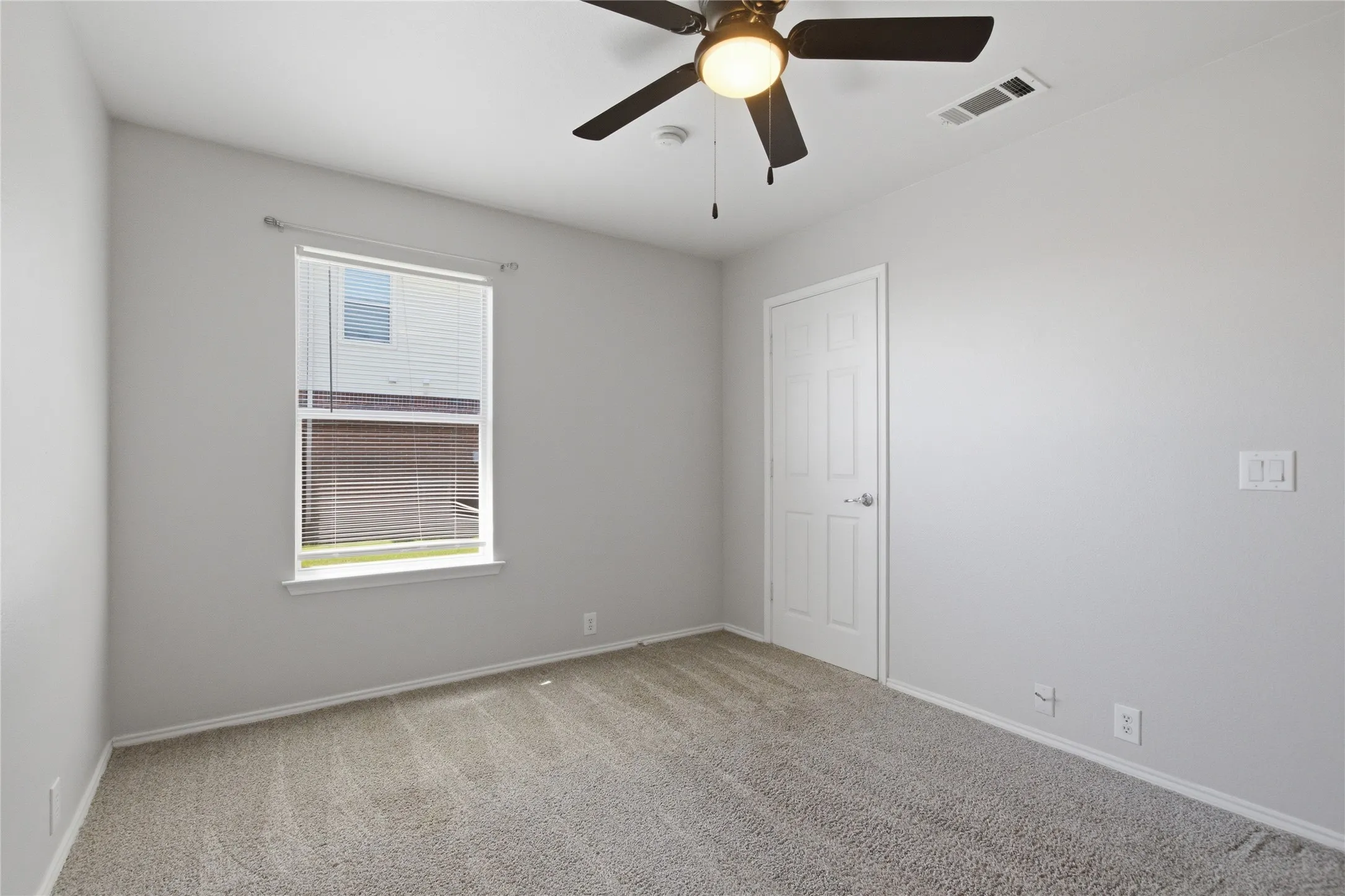 Single Family Residence For Rent in Rockwall County , 217 Ame Lane, Royse City, Texas 75189, 3 Bedroom, 2 Bathroom, 2 Garage spaces, 1,668 Sqft, built in 2008, mls#21375445, Real Estate Agent in Royse City, Homes For Rent in Rockwall county, Homes For Rent in Royse City, Realtor in Royse City Texas, Real Estate Brokerage Independent Realty Texas, Luminita Cordes Realtor