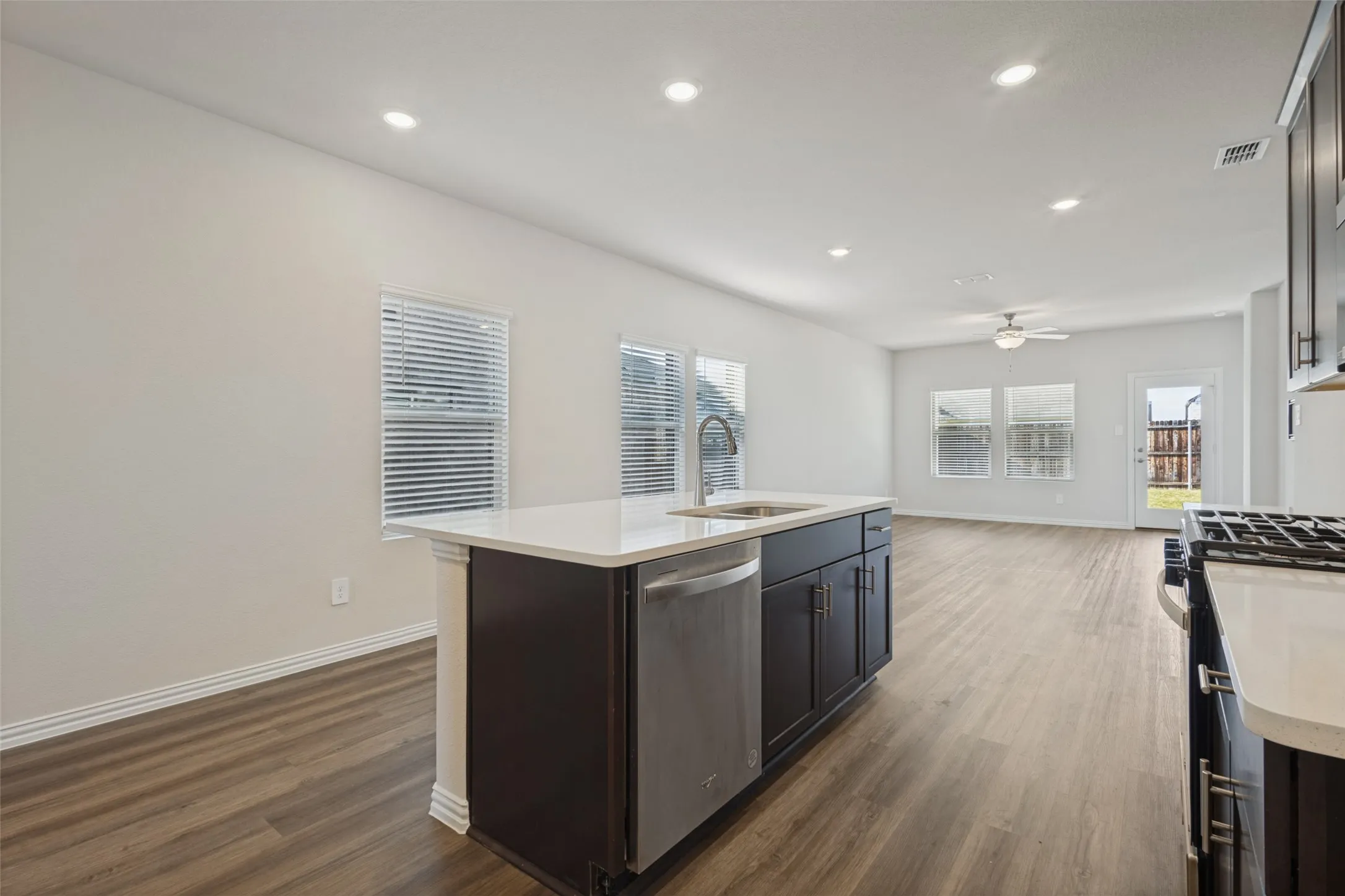 Single Family Residence For Sale in Collin County , 610 Hemingway Lane, Lowry Crossing, Texas 75069, 4 Bedroom, 2 Bathroom, 2 Garage spaces, 2,046 Sqft, built in 2024, mls#21375651, Real Estate Agent in Lowry Crossing, Homes For Sale in Collin county, Homes For Sale in Lowry Crossing, Realtor in Lowry Crossing Texas, Real Estate Brokerage Independent Realty Texas, Luminita Cordes Realtor