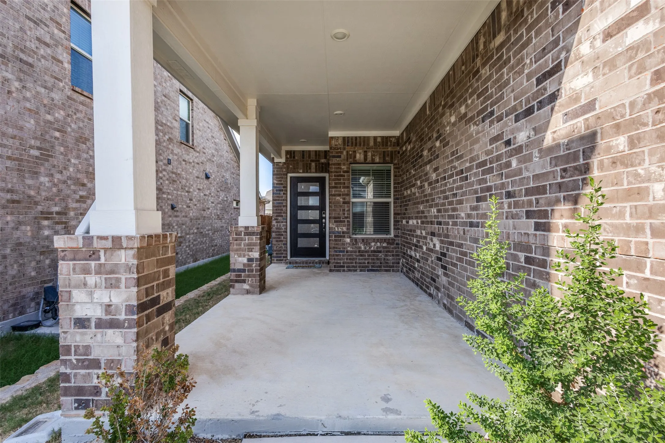 Single Family Residence For Sale in Collin County , 610 Hemingway Lane, Lowry Crossing, Texas 75069, 4 Bedroom, 2 Bathroom, 2 Garage spaces, 2,046 Sqft, built in 2024, mls#21375651, Real Estate Agent in Lowry Crossing, Homes For Sale in Collin county, Homes For Sale in Lowry Crossing, Realtor in Lowry Crossing Texas, Real Estate Brokerage Independent Realty Texas, Luminita Cordes Realtor