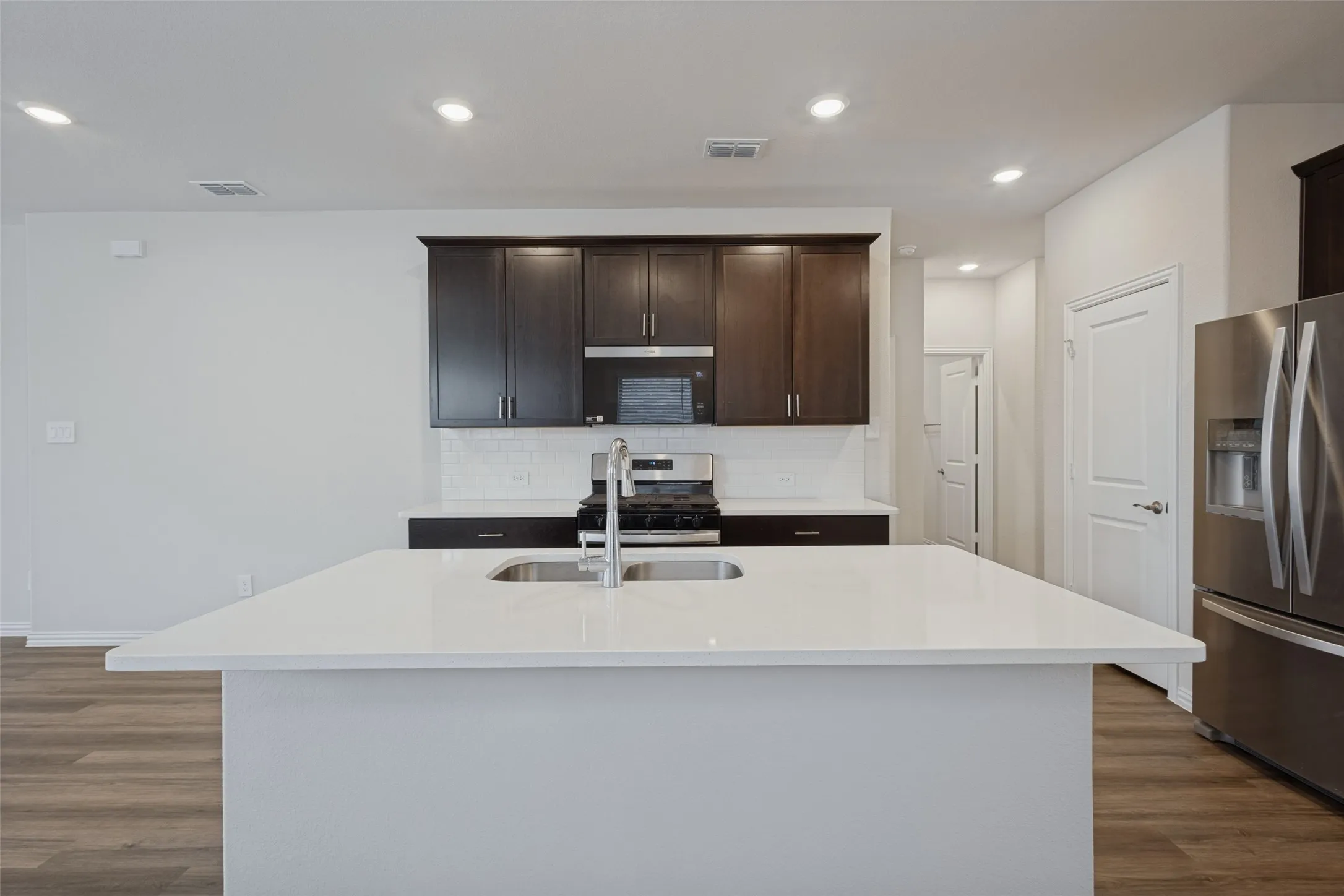 Single Family Residence For Sale in Collin County , 610 Hemingway Lane, Lowry Crossing, Texas 75069, 4 Bedroom, 2 Bathroom, 2 Garage spaces, 2,046 Sqft, built in 2024, mls#21375651, Real Estate Agent in Lowry Crossing, Homes For Sale in Collin county, Homes For Sale in Lowry Crossing, Realtor in Lowry Crossing Texas, Real Estate Brokerage Independent Realty Texas, Luminita Cordes Realtor